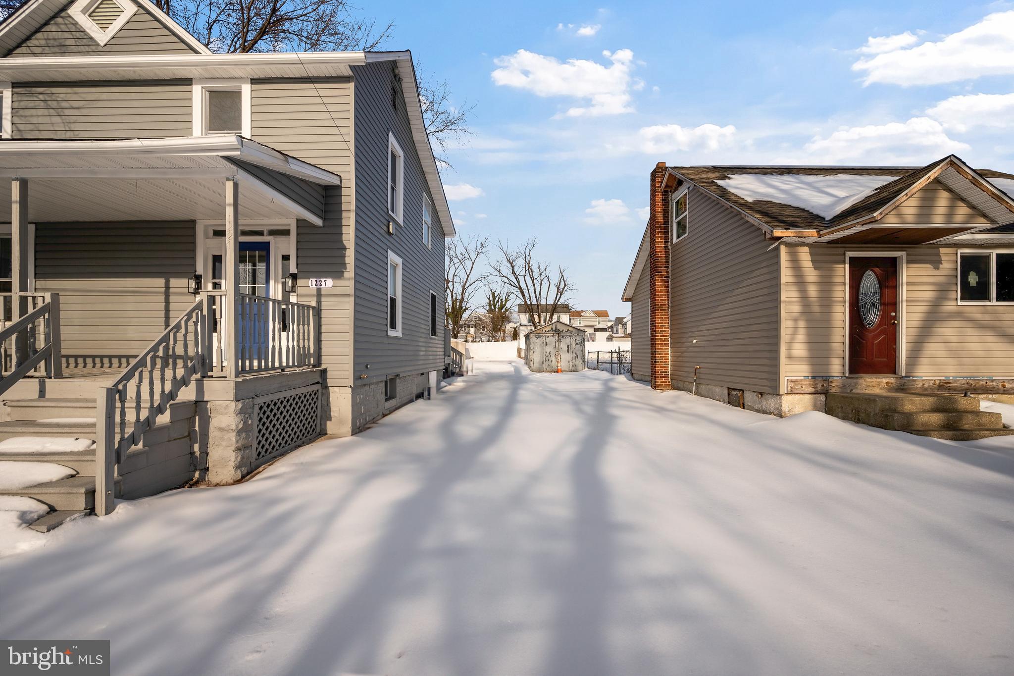 MARYLAND MANOR - Residential