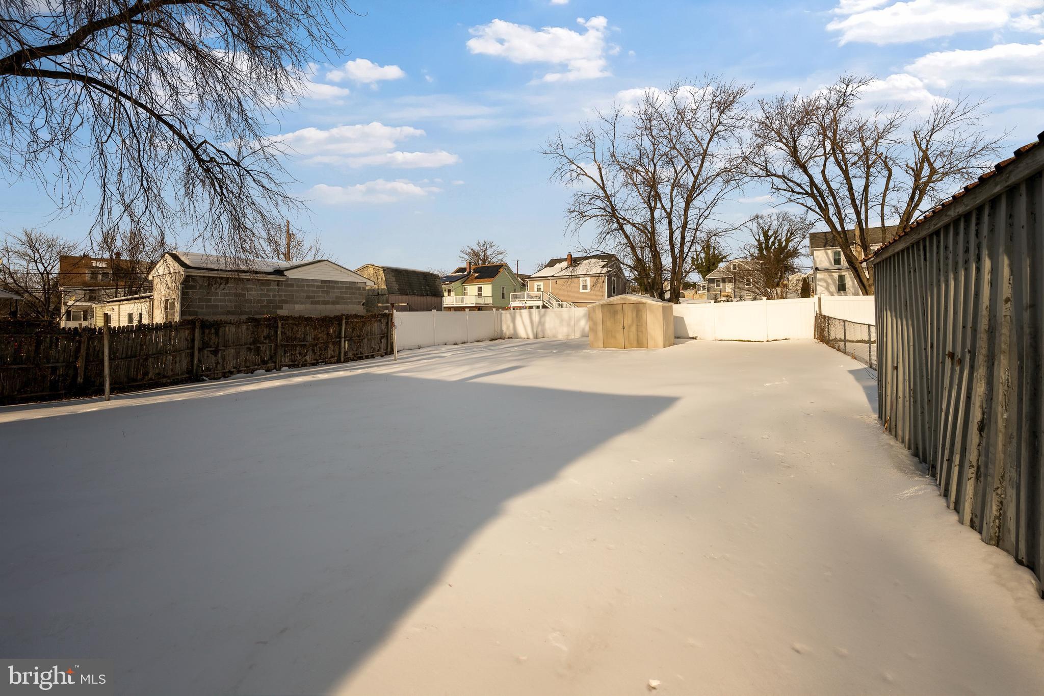 MARYLAND MANOR - Residential