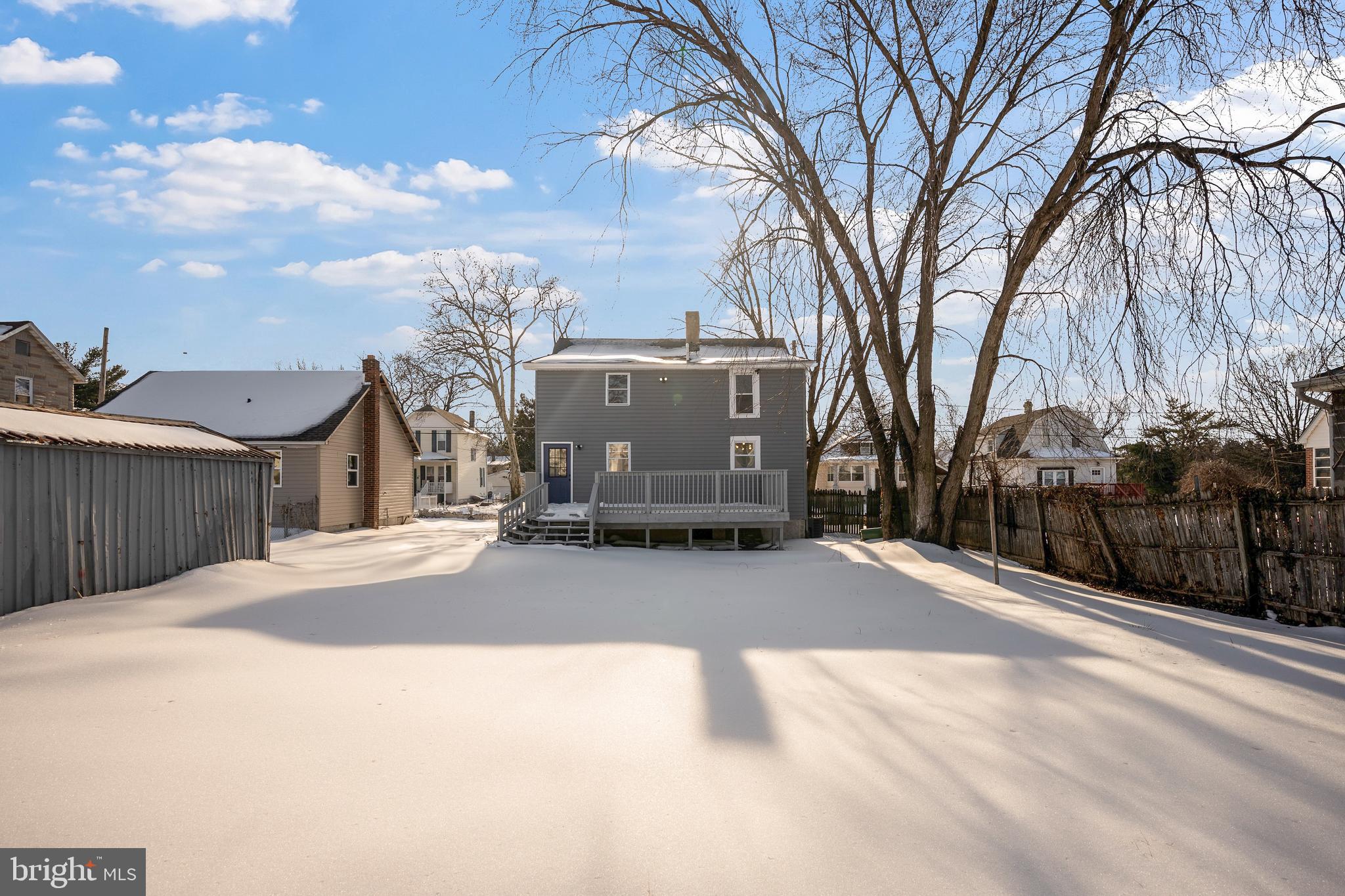 MARYLAND MANOR - Residential