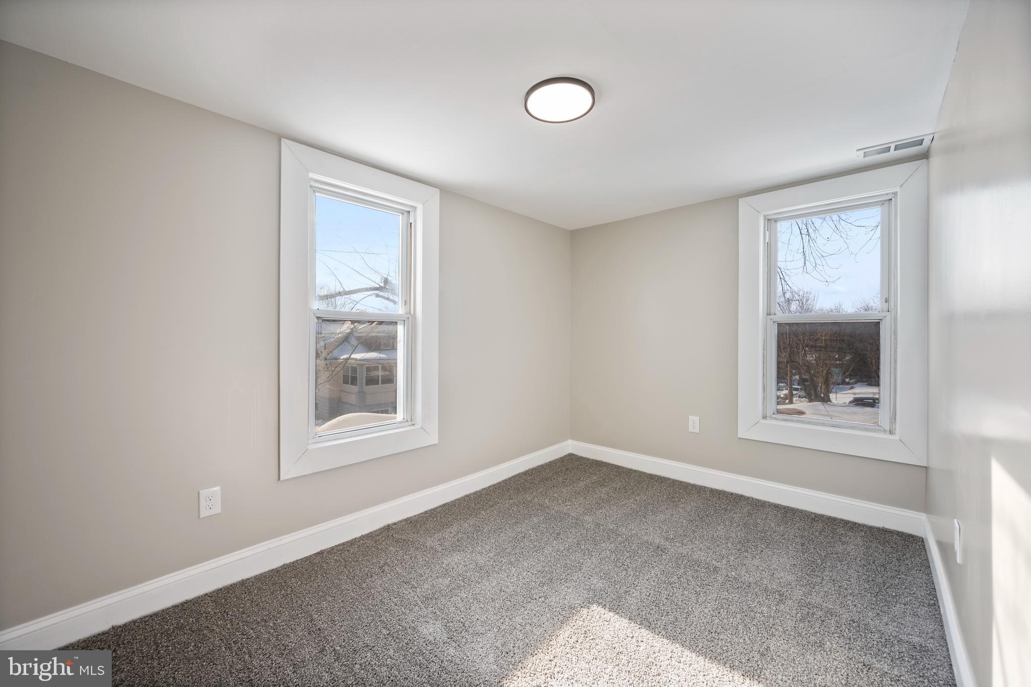 MARYLAND MANOR - Residential