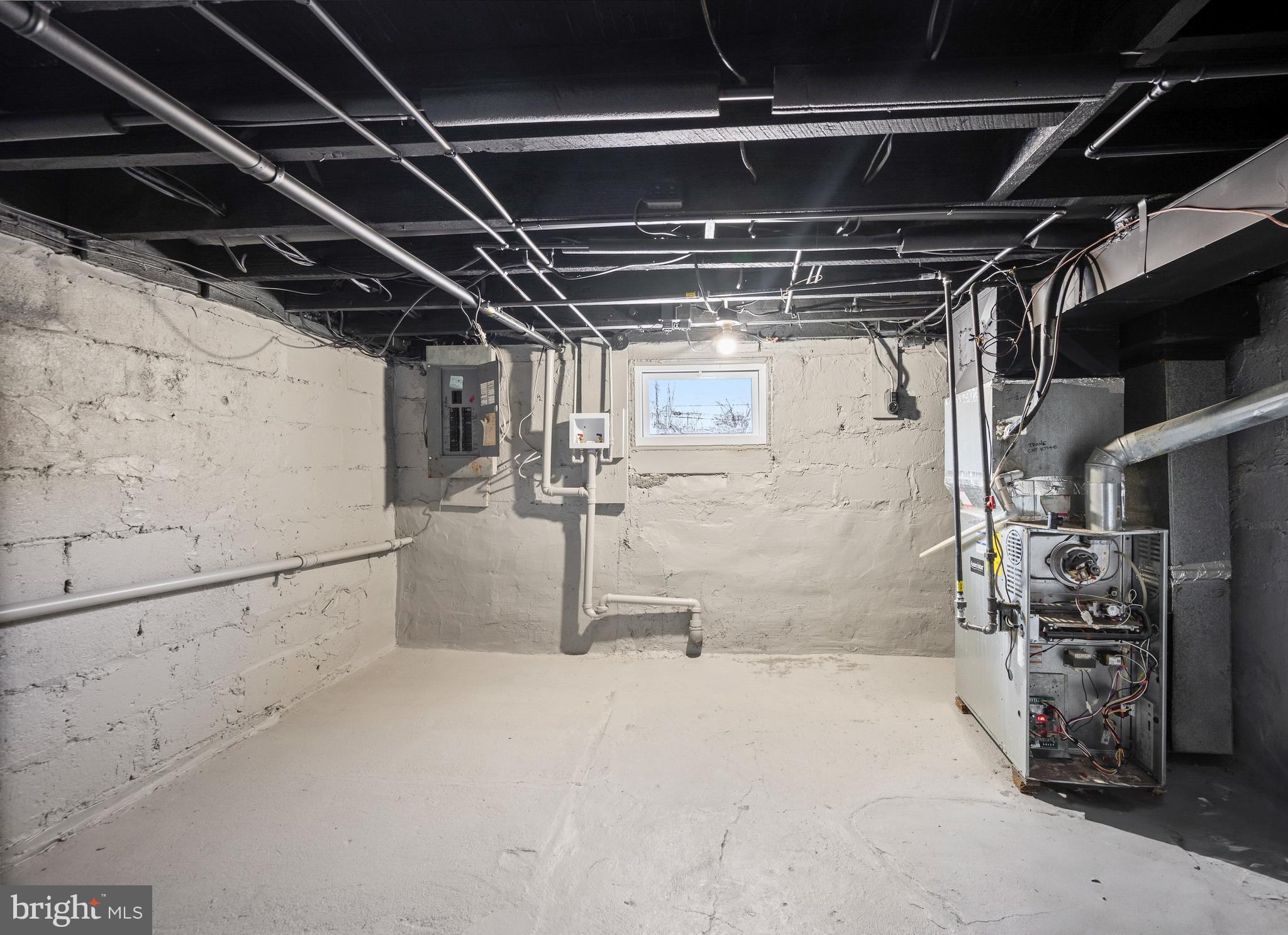 MARYLAND MANOR - Residential