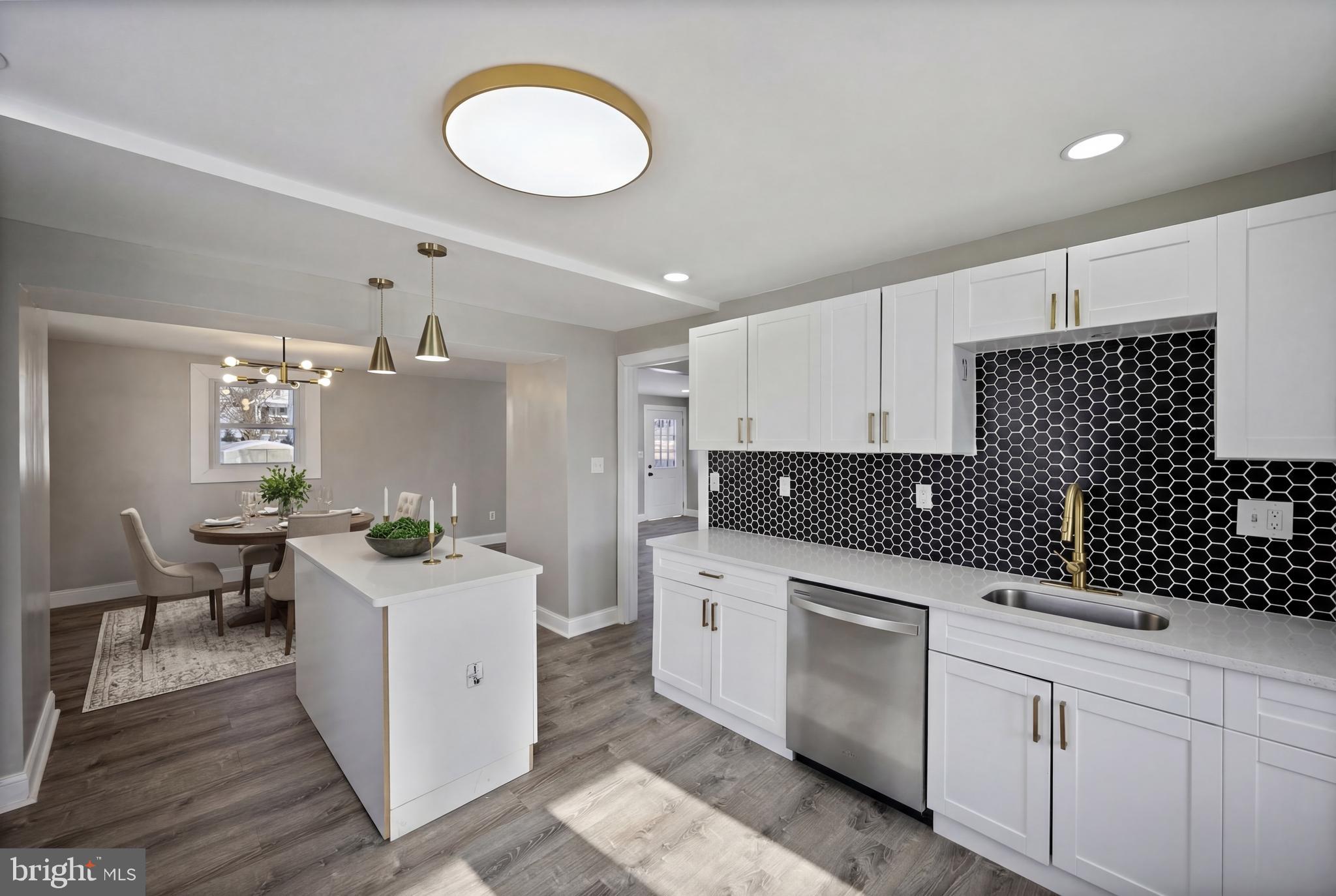 MARYLAND MANOR - Residential