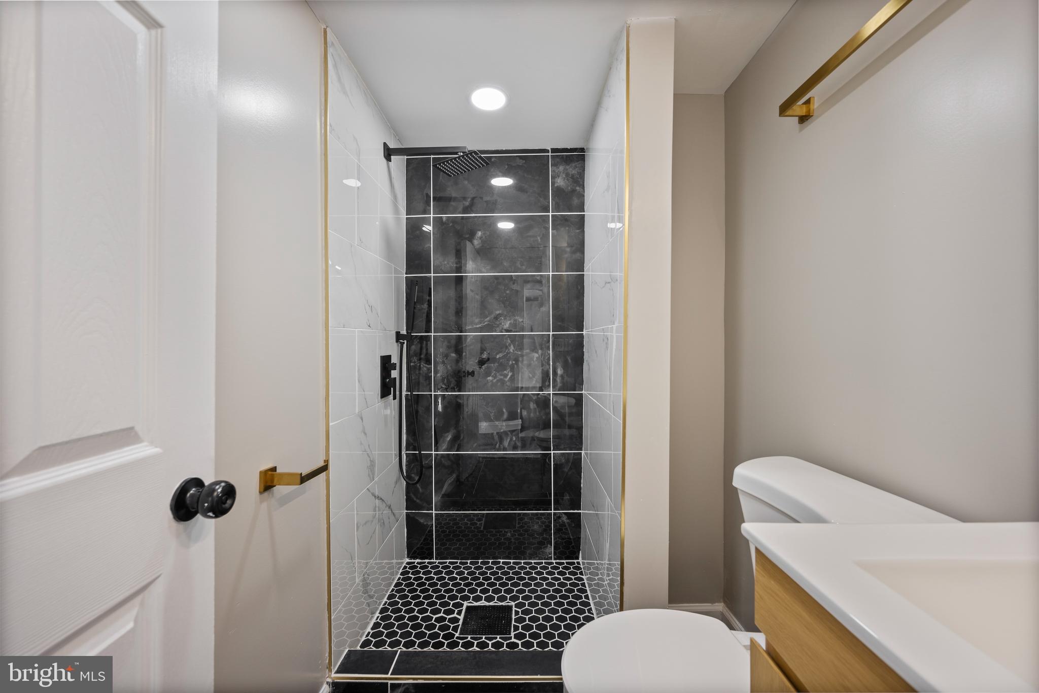 MARYLAND MANOR - Residential