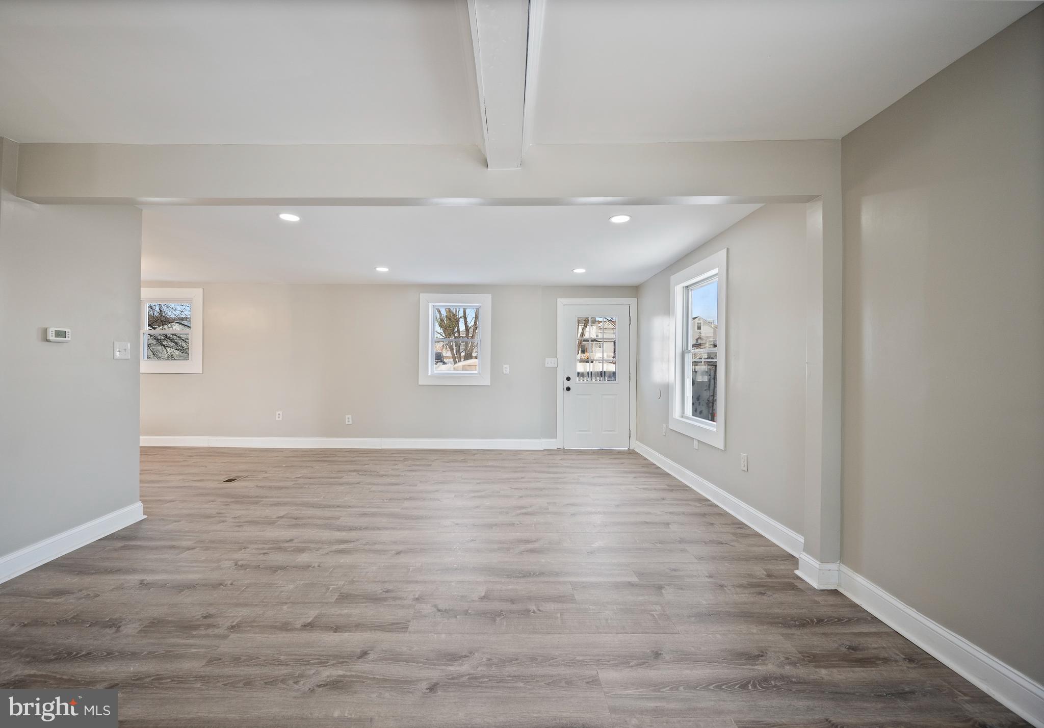 MARYLAND MANOR - Residential