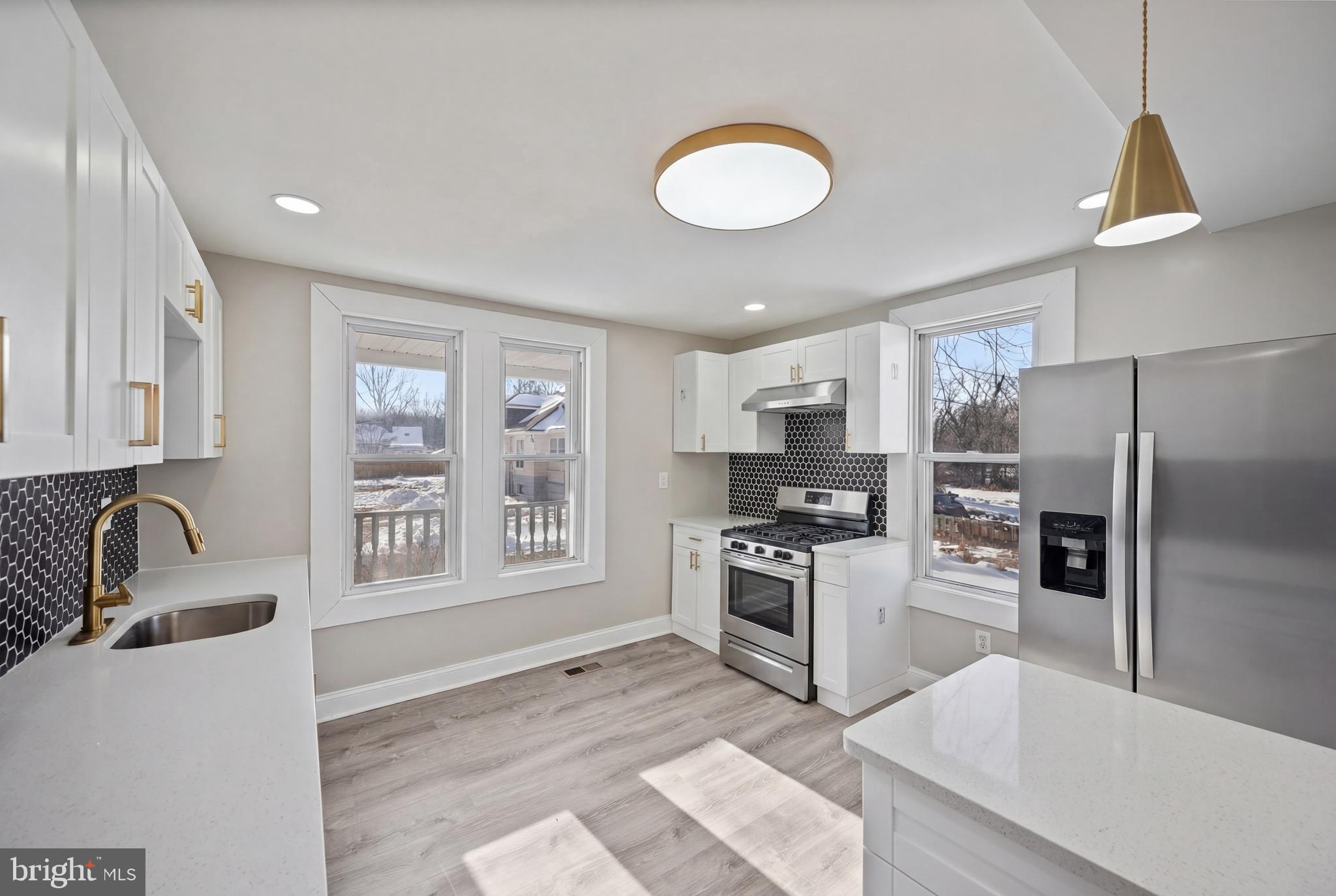 MARYLAND MANOR - Residential