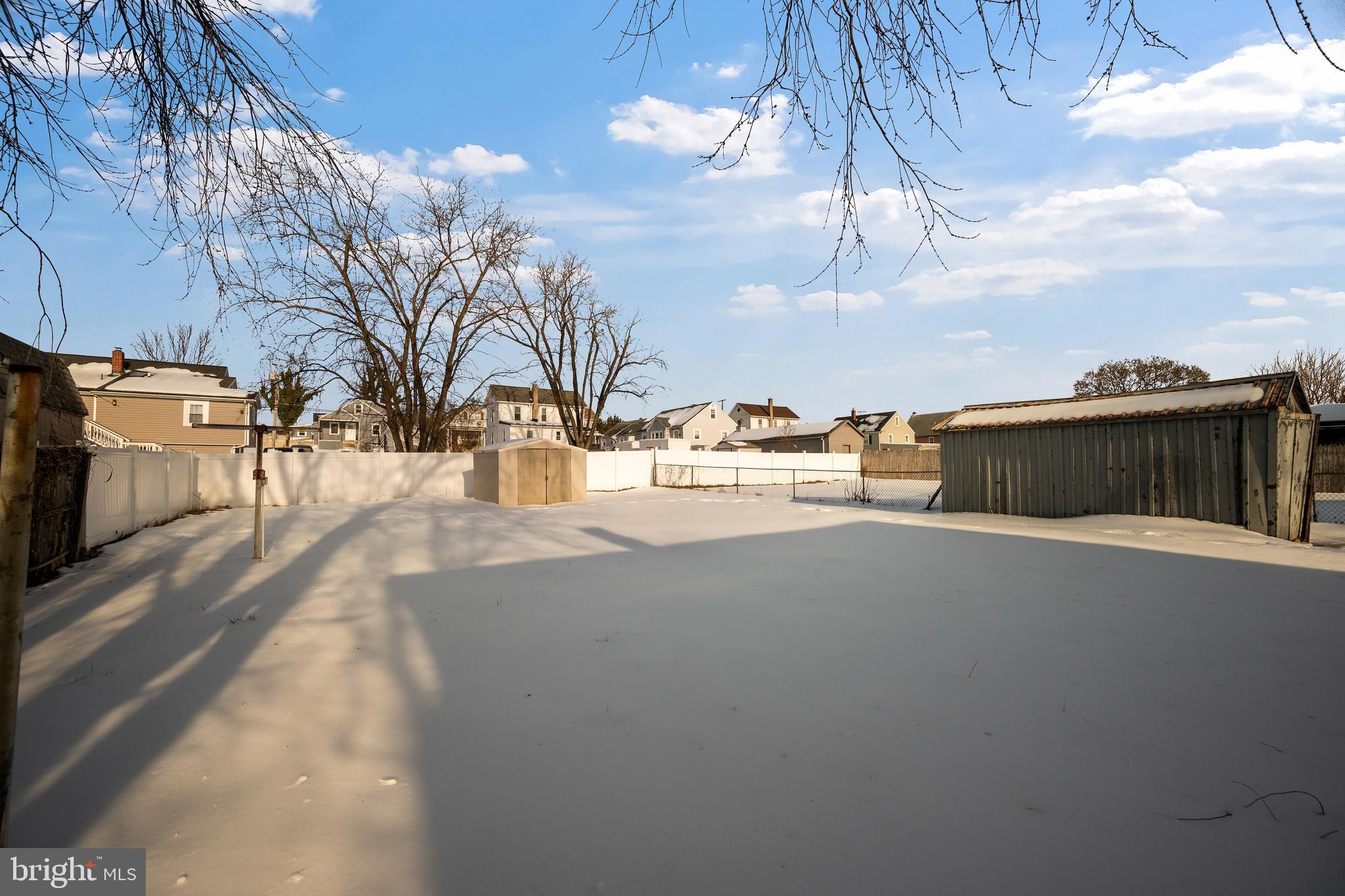 MARYLAND MANOR - Residential