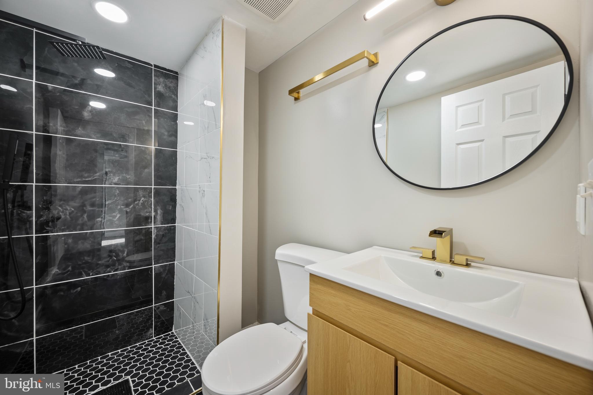 MARYLAND MANOR - Residential