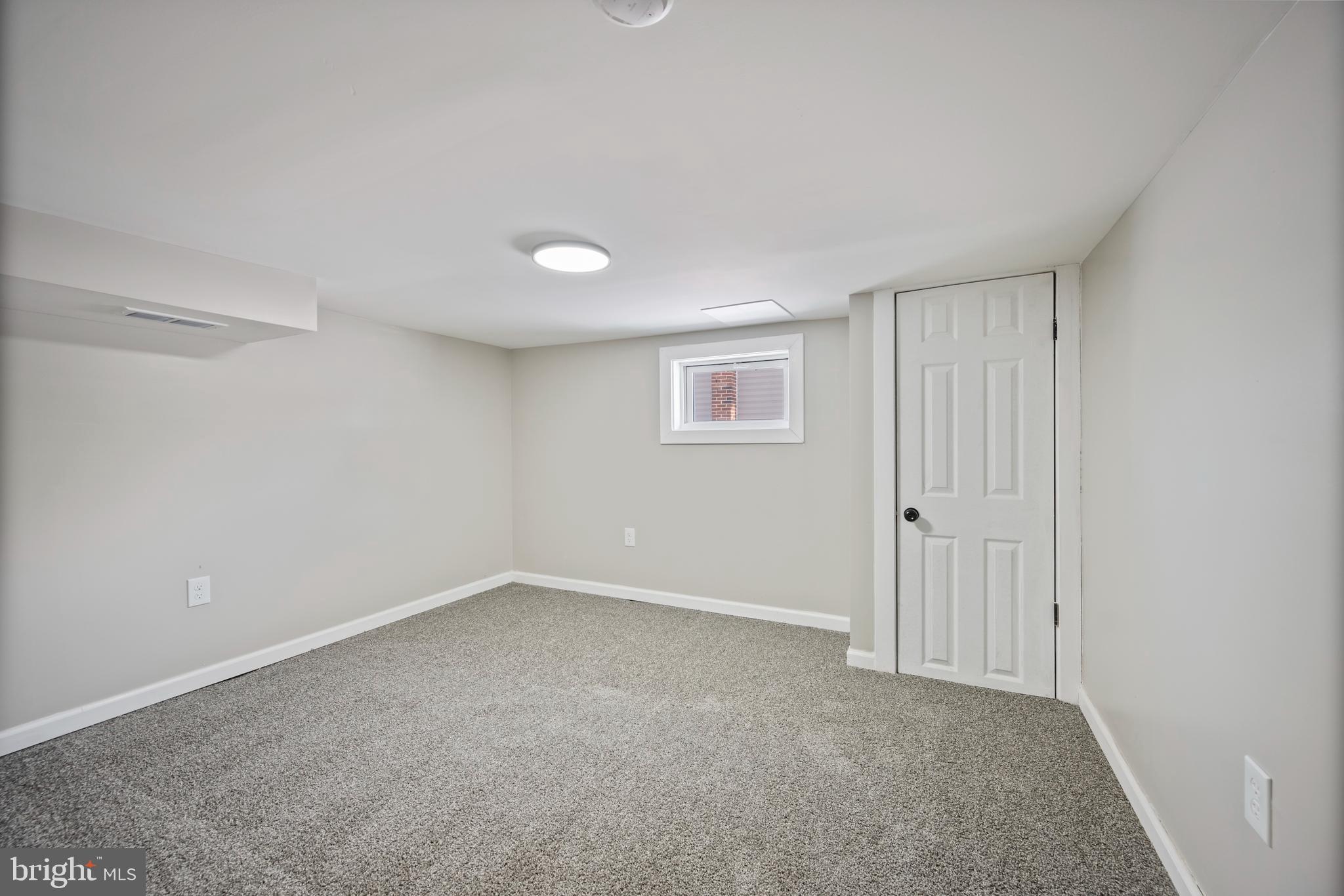 MARYLAND MANOR - Residential