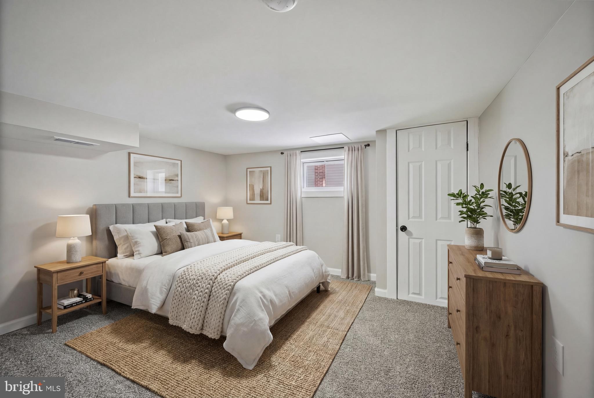 MARYLAND MANOR - Residential