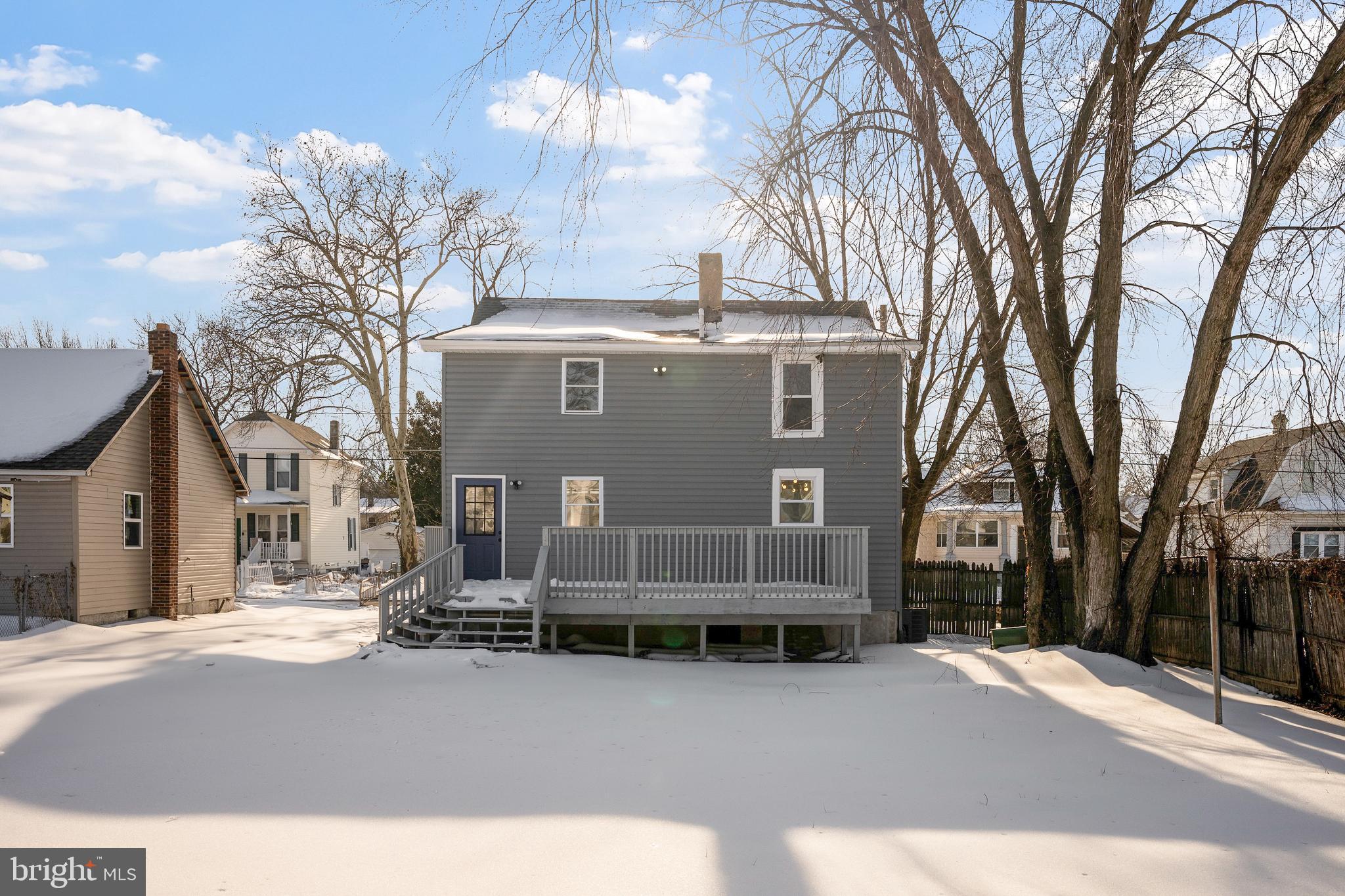 MARYLAND MANOR - Residential