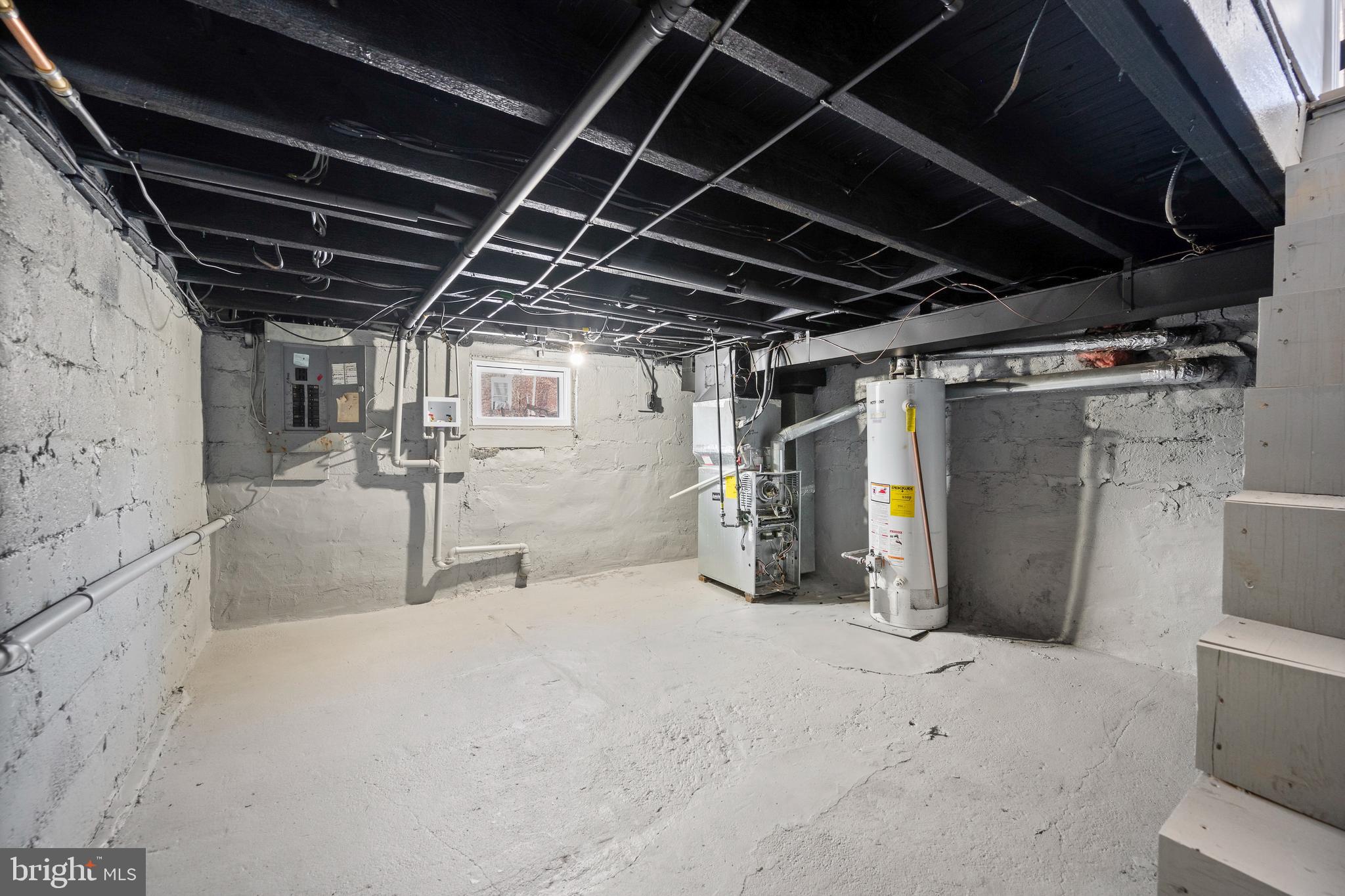 MARYLAND MANOR - Residential