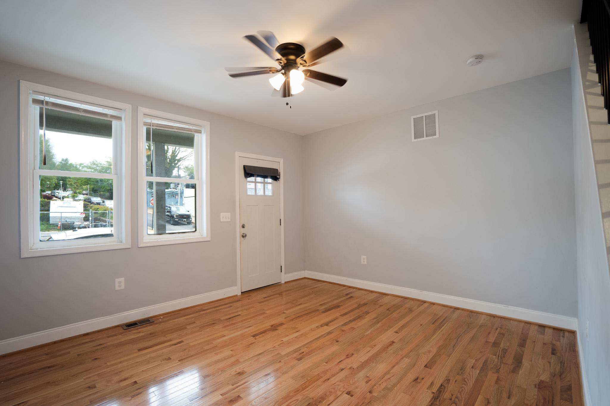 WYMAN PARK HAMPDEN - Residential