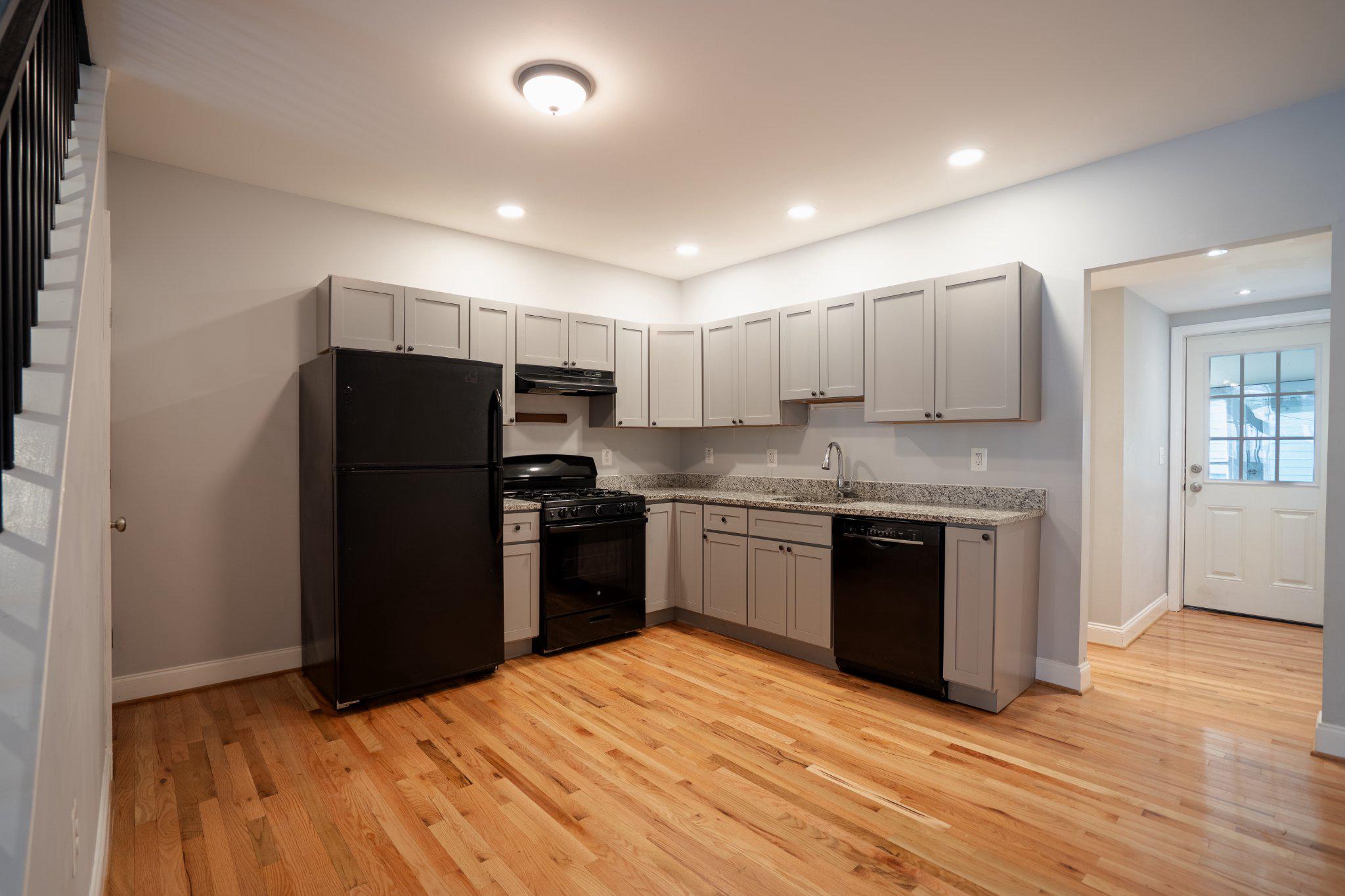 WYMAN PARK HAMPDEN - Residential