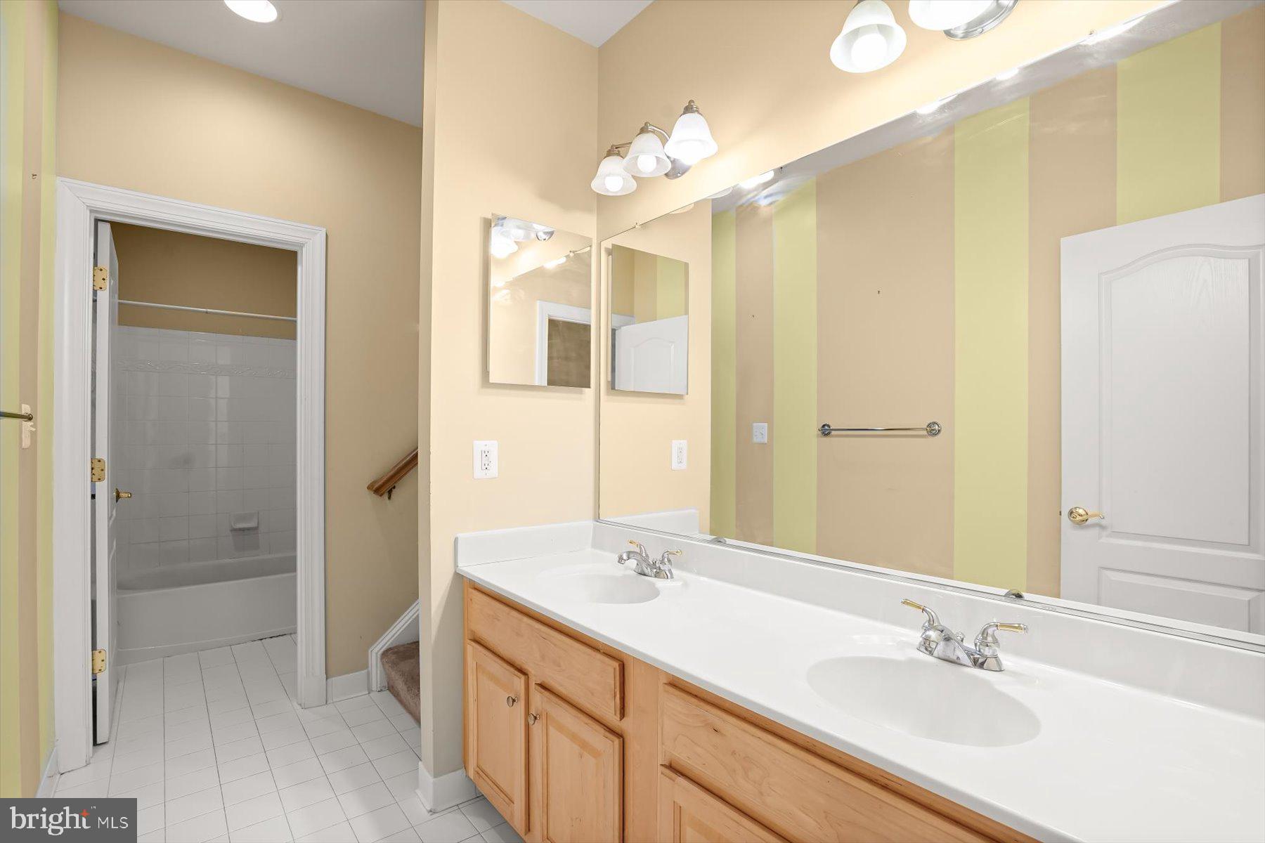 WATERSIDE PLAT 1 - Residential