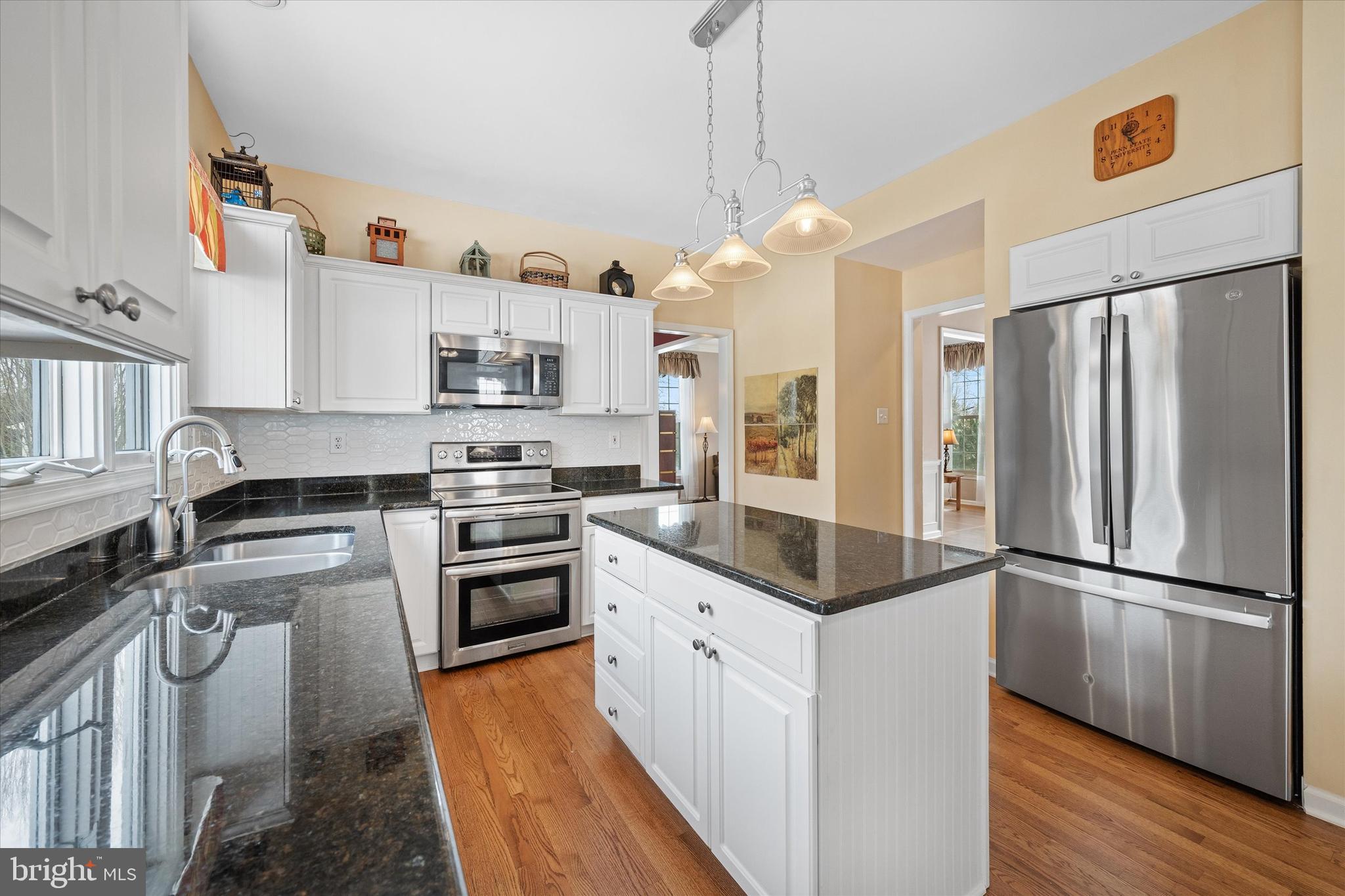 ASHLEA - Residential