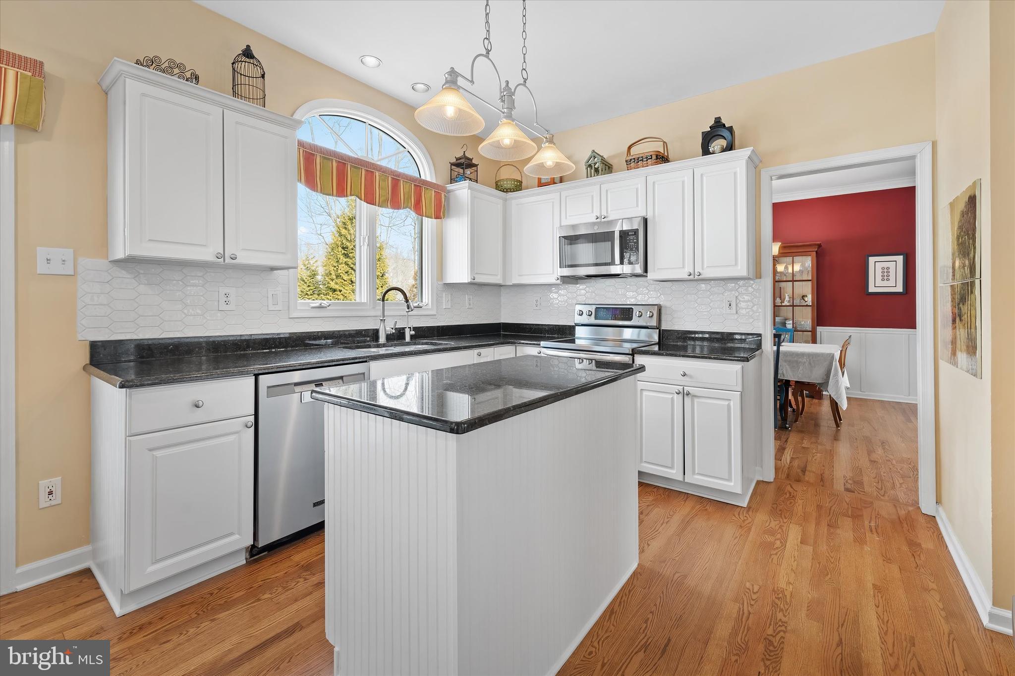 ASHLEA - Residential