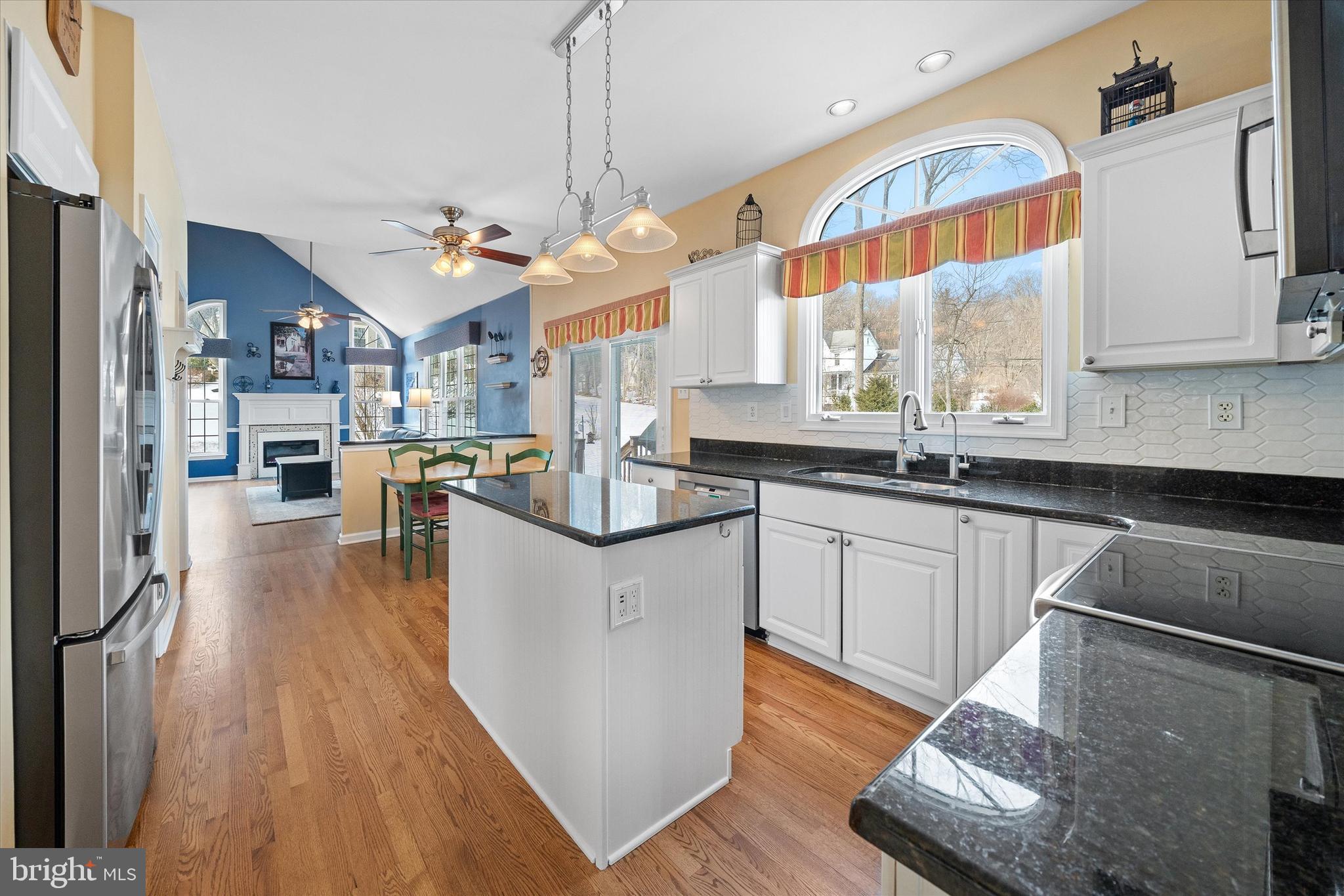 ASHLEA - Residential