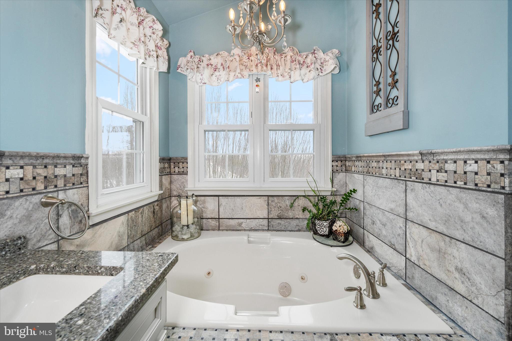 ASHLEA - Residential