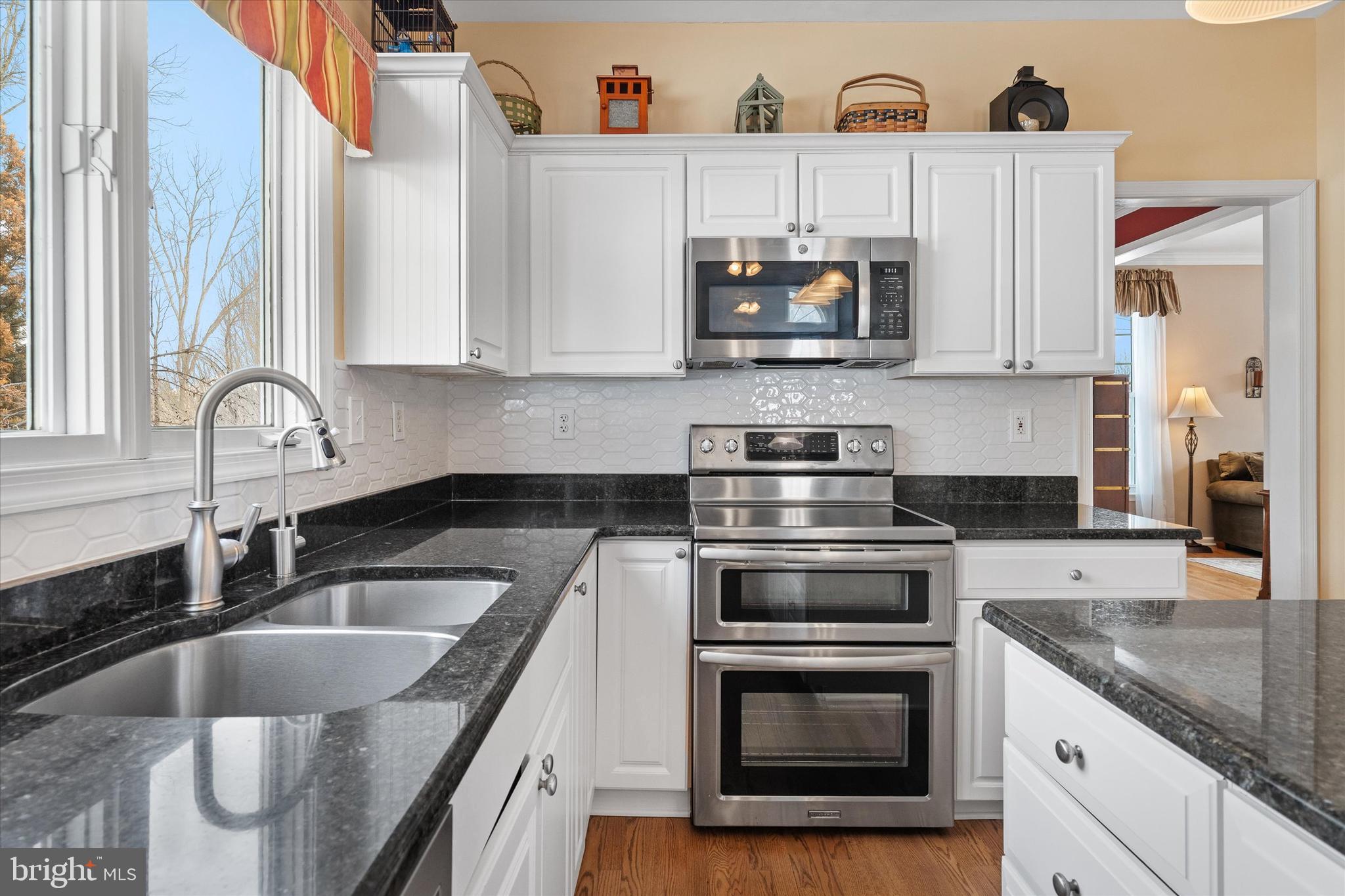 ASHLEA - Residential