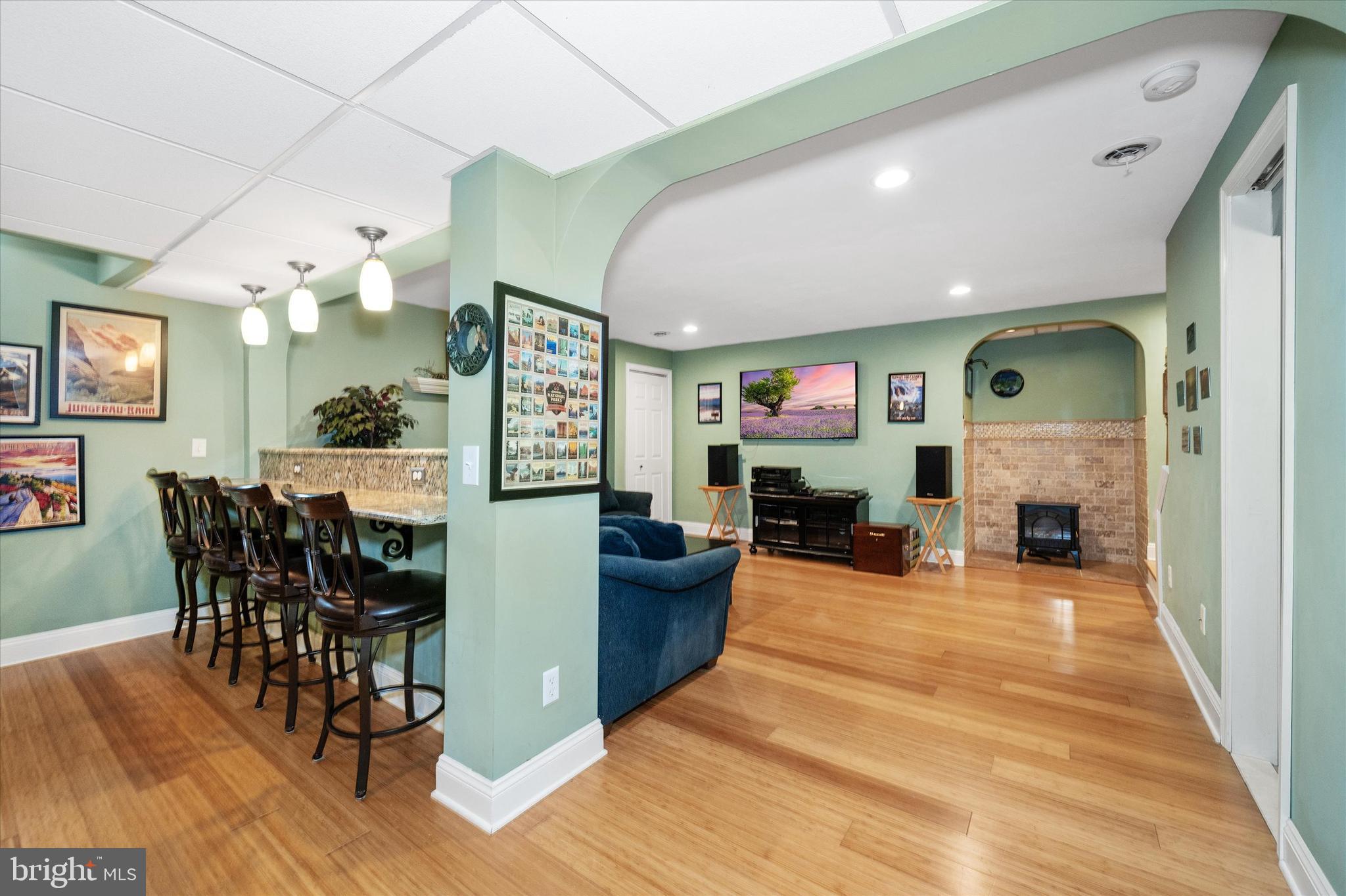 ASHLEA - Residential