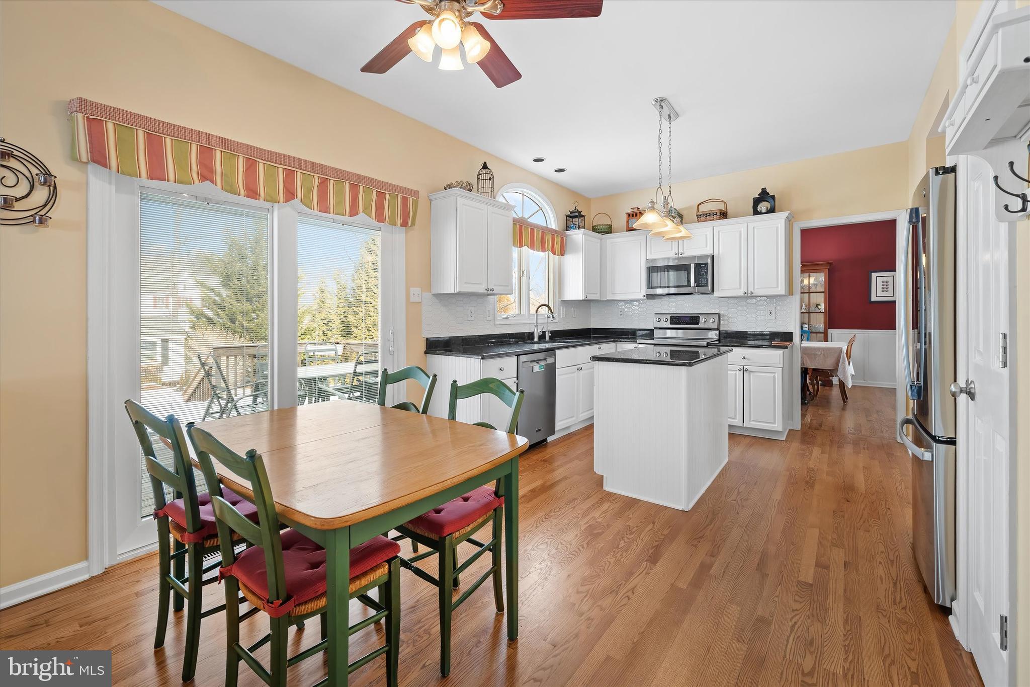 ASHLEA - Residential