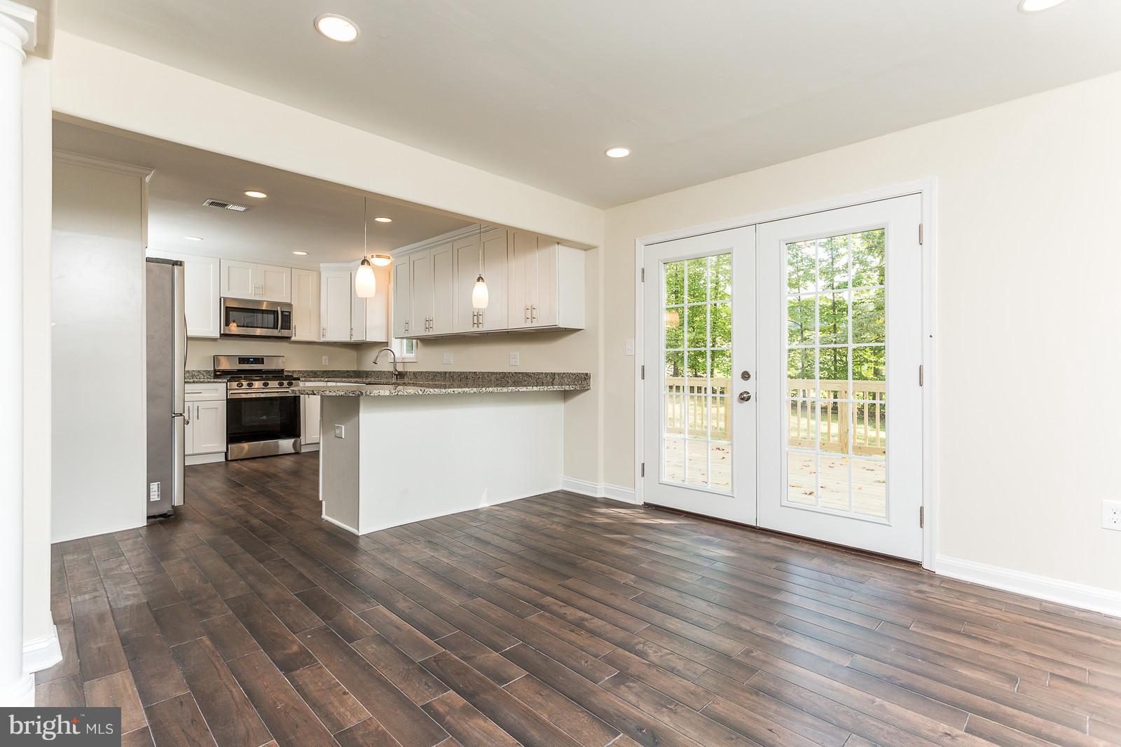 OLD TRIANGLE - Residential