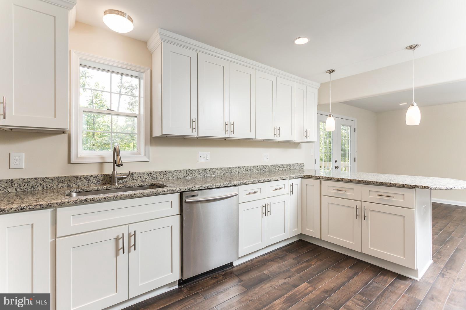 OLD TRIANGLE - Residential