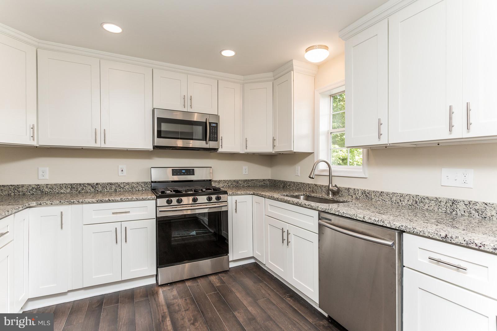 OLD TRIANGLE - Residential