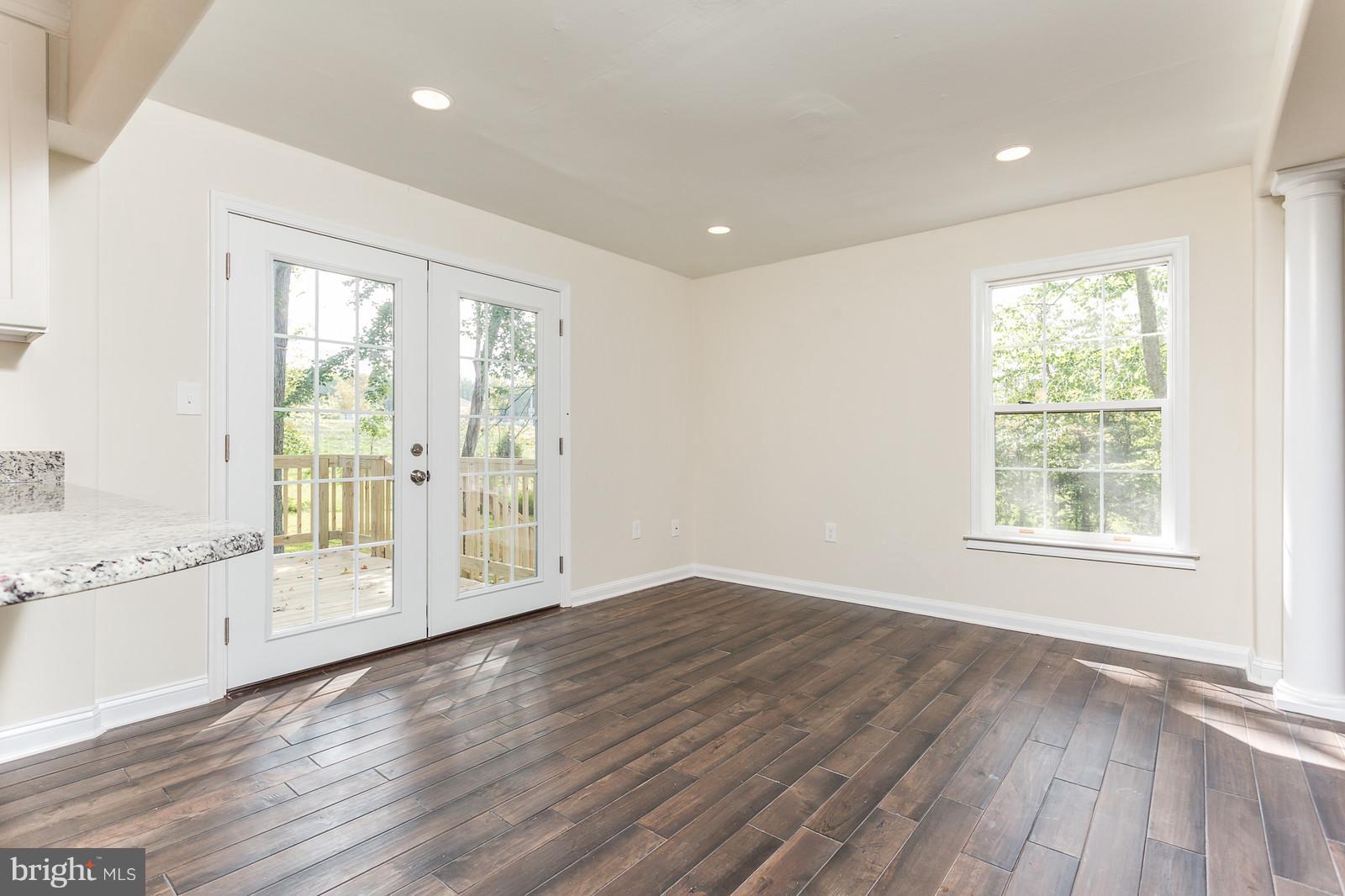 OLD TRIANGLE - Residential