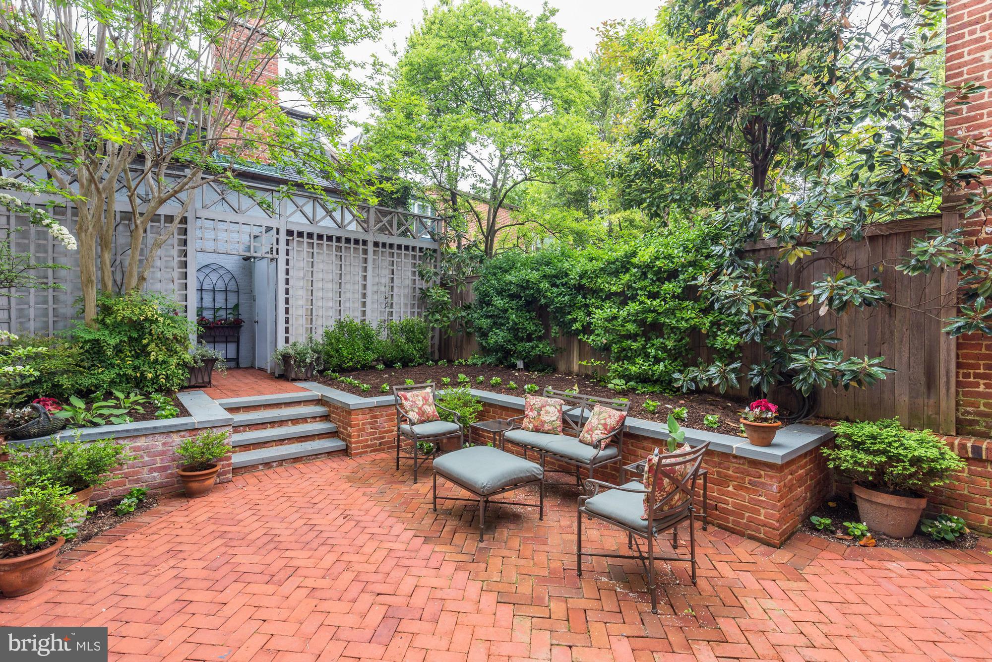 GEORGETOWN - Residential