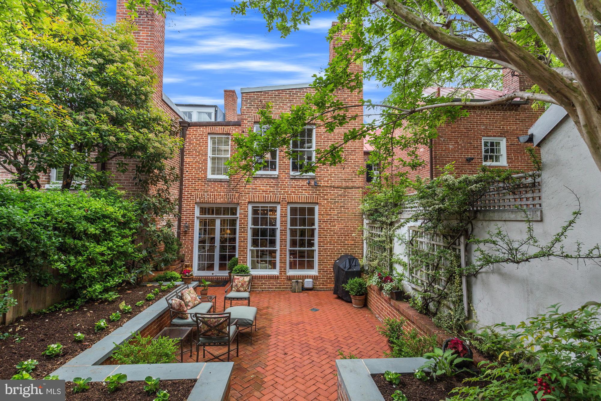GEORGETOWN - Residential
