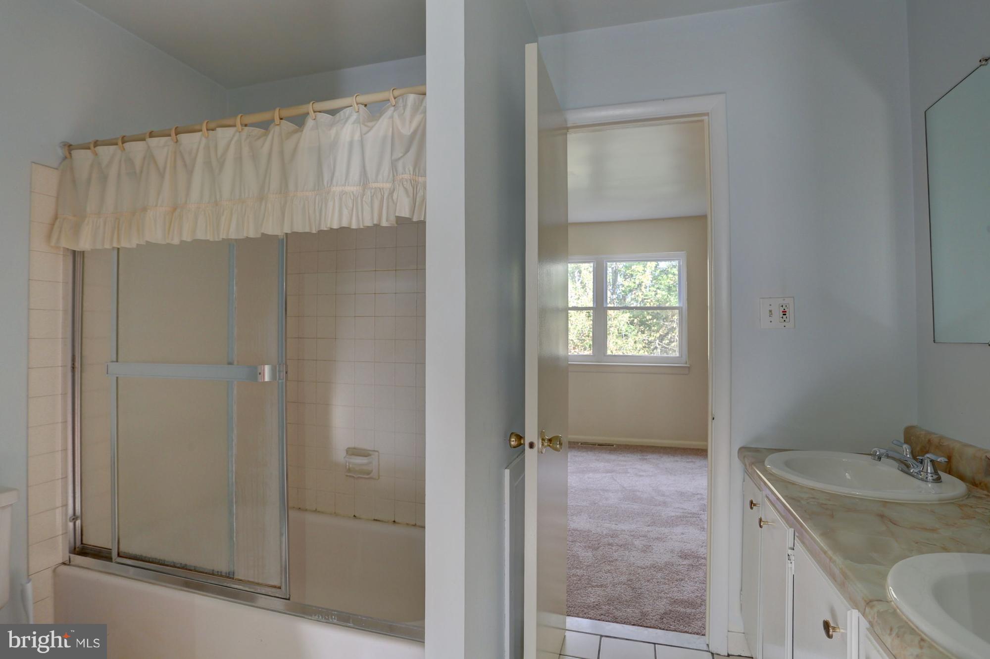 SHREINER VILLAGE - Residential