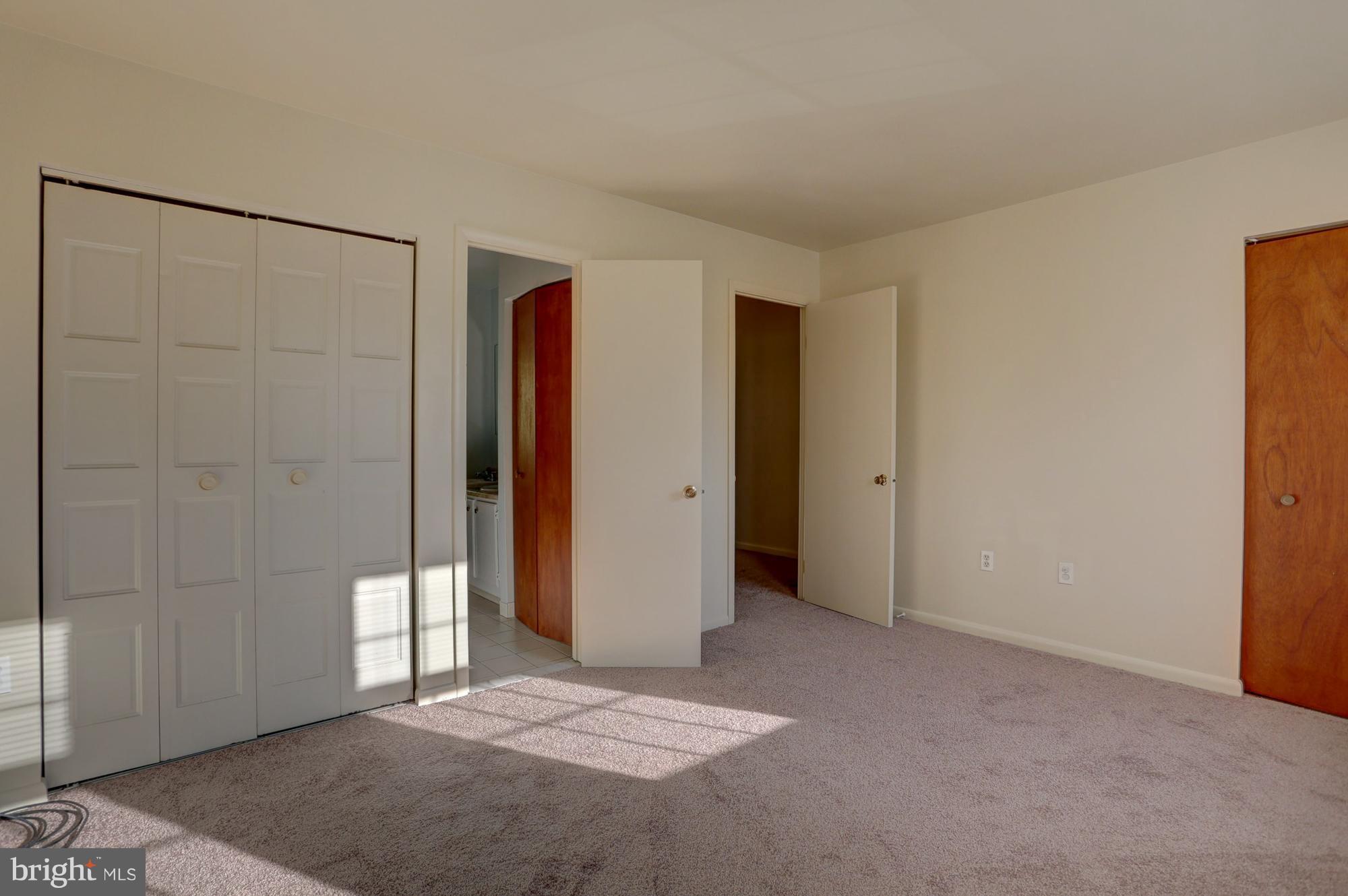 SHREINER VILLAGE - Residential