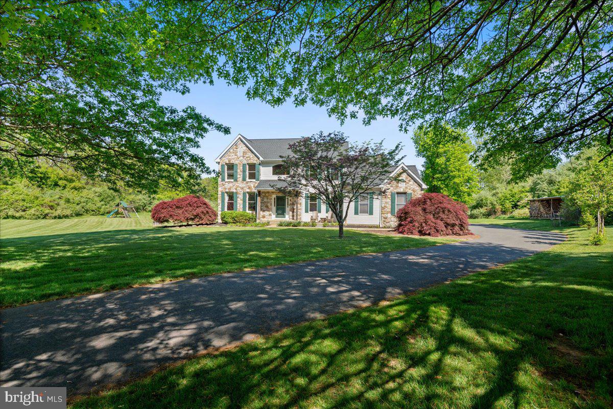 7 CHIMNEY HILL DRIVE