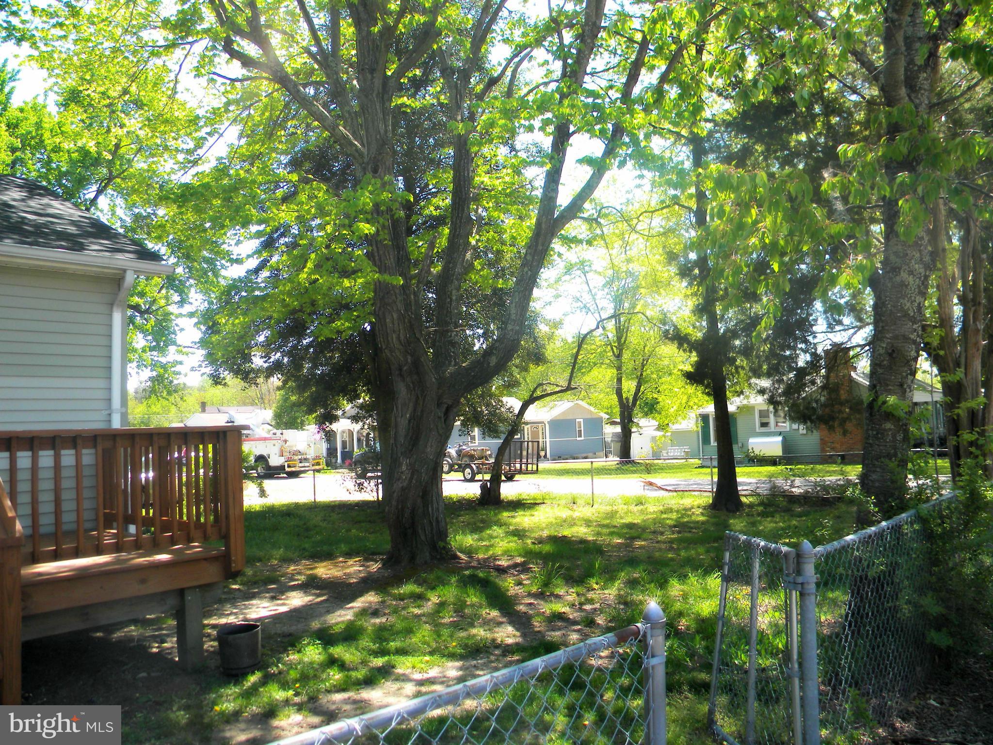 ROSELAND - Residential Lease