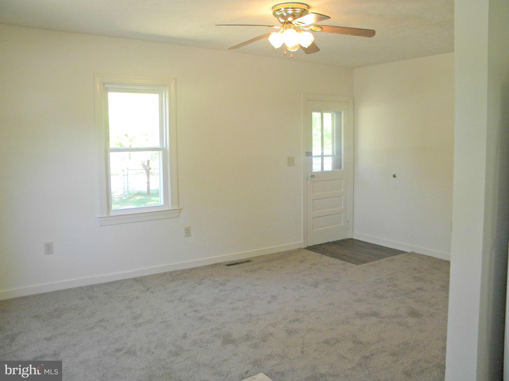 ROSELAND - Residential Lease