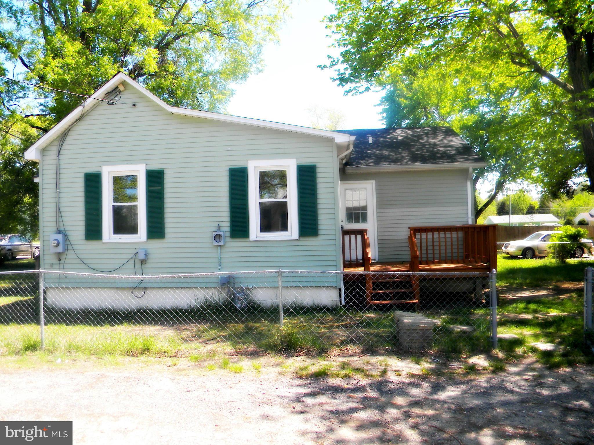 ROSELAND - Residential Lease