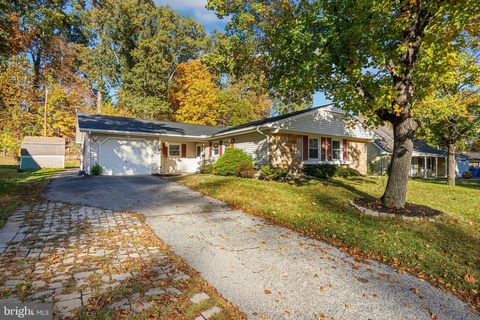 Photo of 4005 Woodhaven Lane, BOWIE, MD 20715 (MLS # MDPG2181454) Photo of 4005 Woodhaven Lane, BOWIE, MD 20715 (MLS # MDPG2181454)