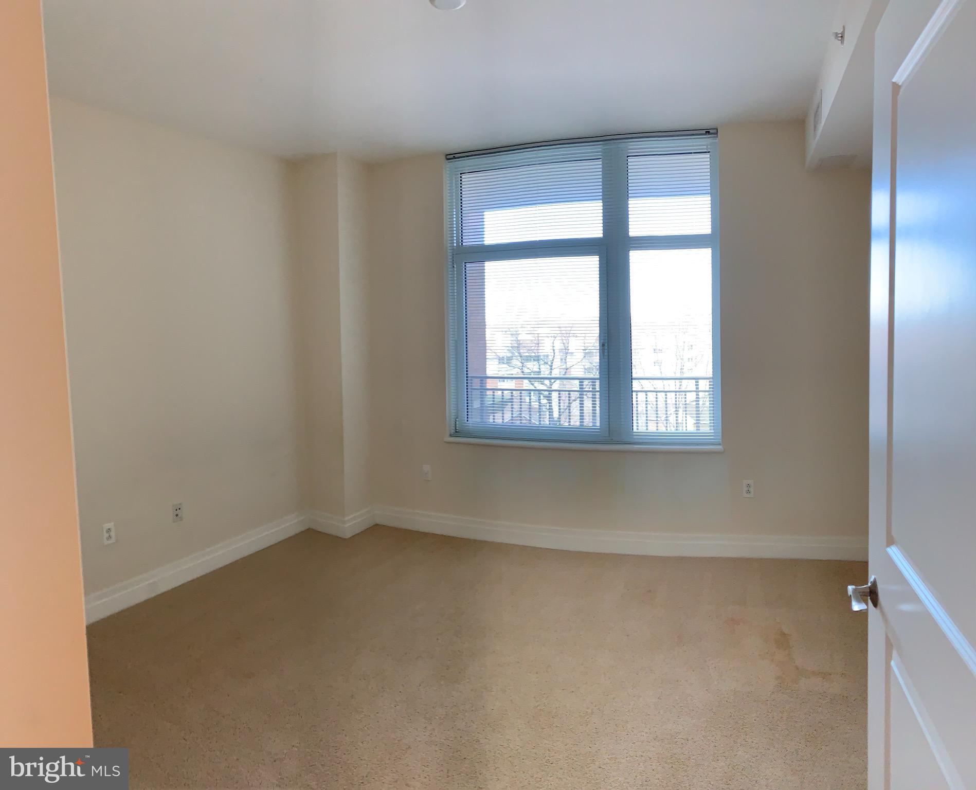 ONE PARK CREST - Residential Lease