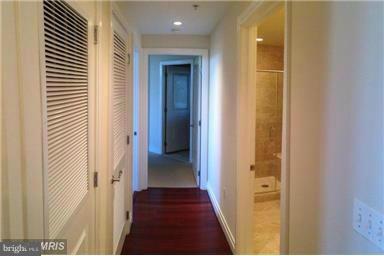 ONE PARK CREST - Residential Lease