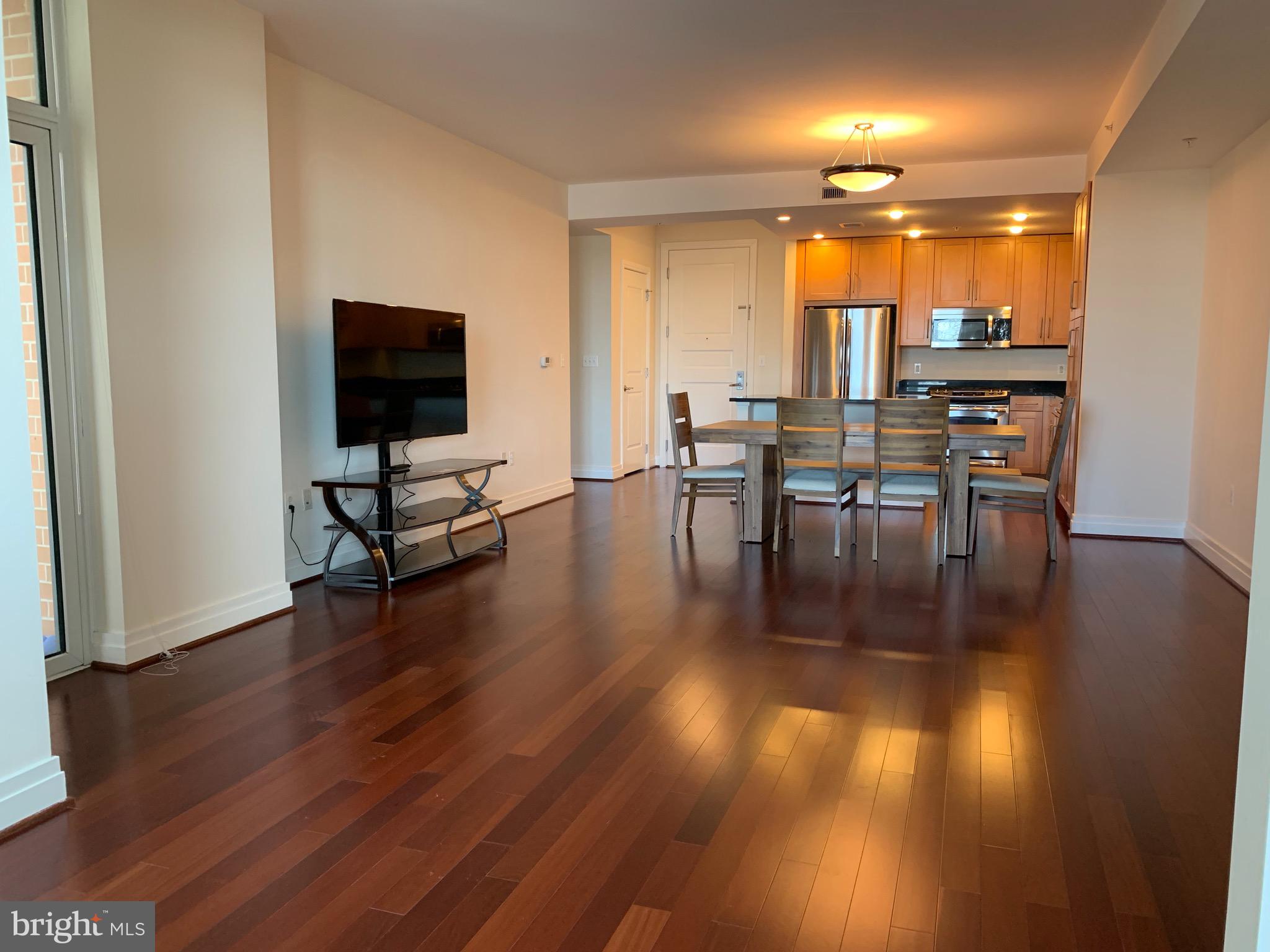 ONE PARK CREST - Residential Lease