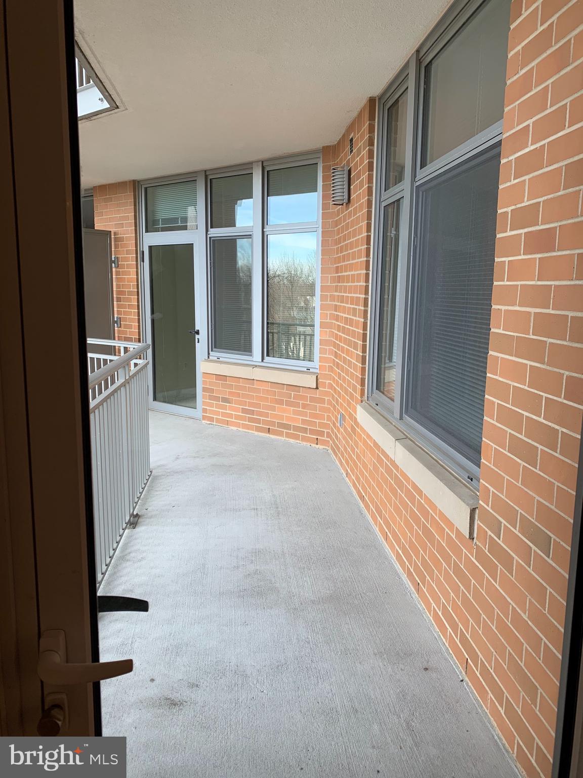 ONE PARK CREST - Residential Lease