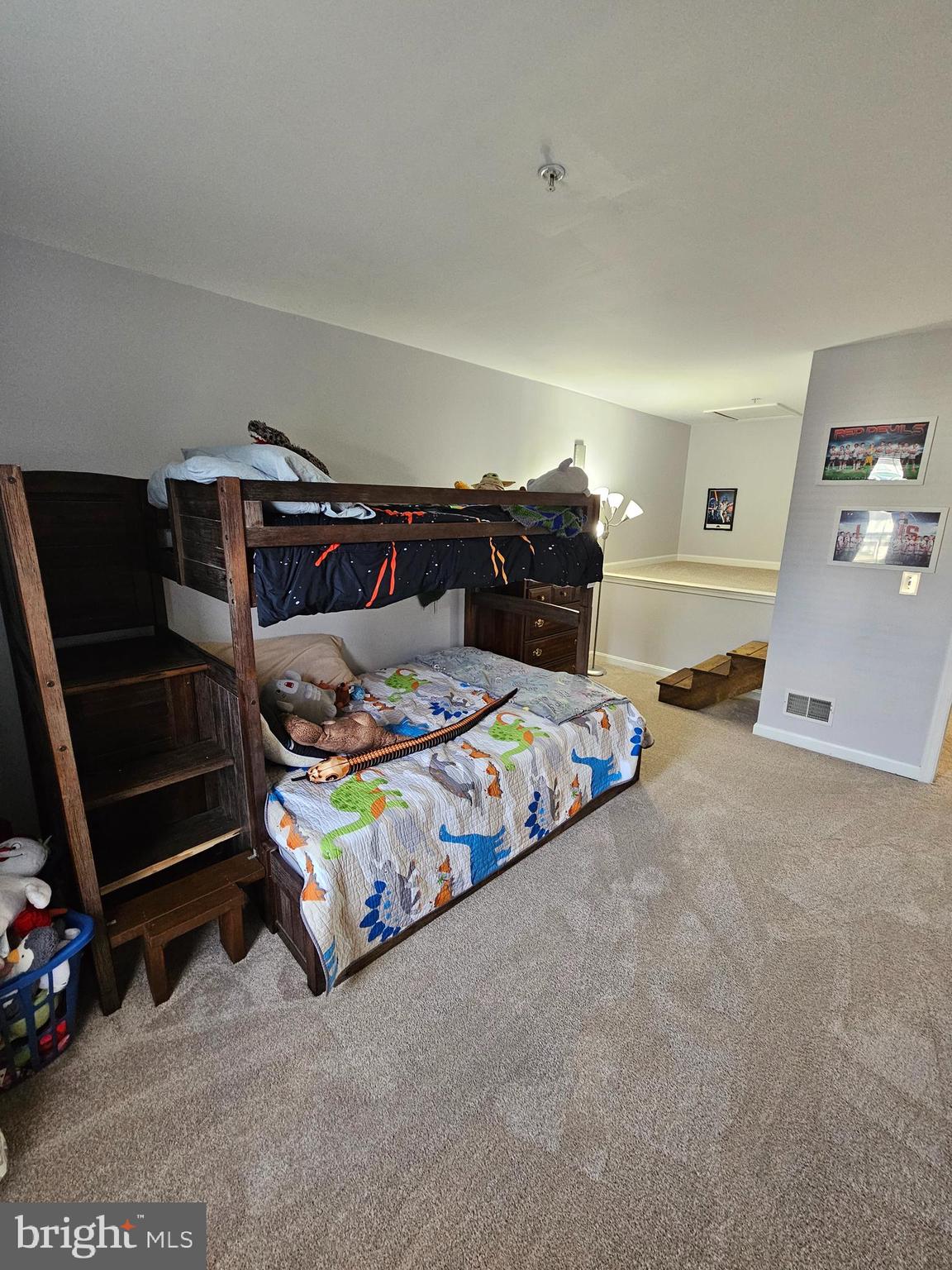 VICTORIAN SQUARE - Residential