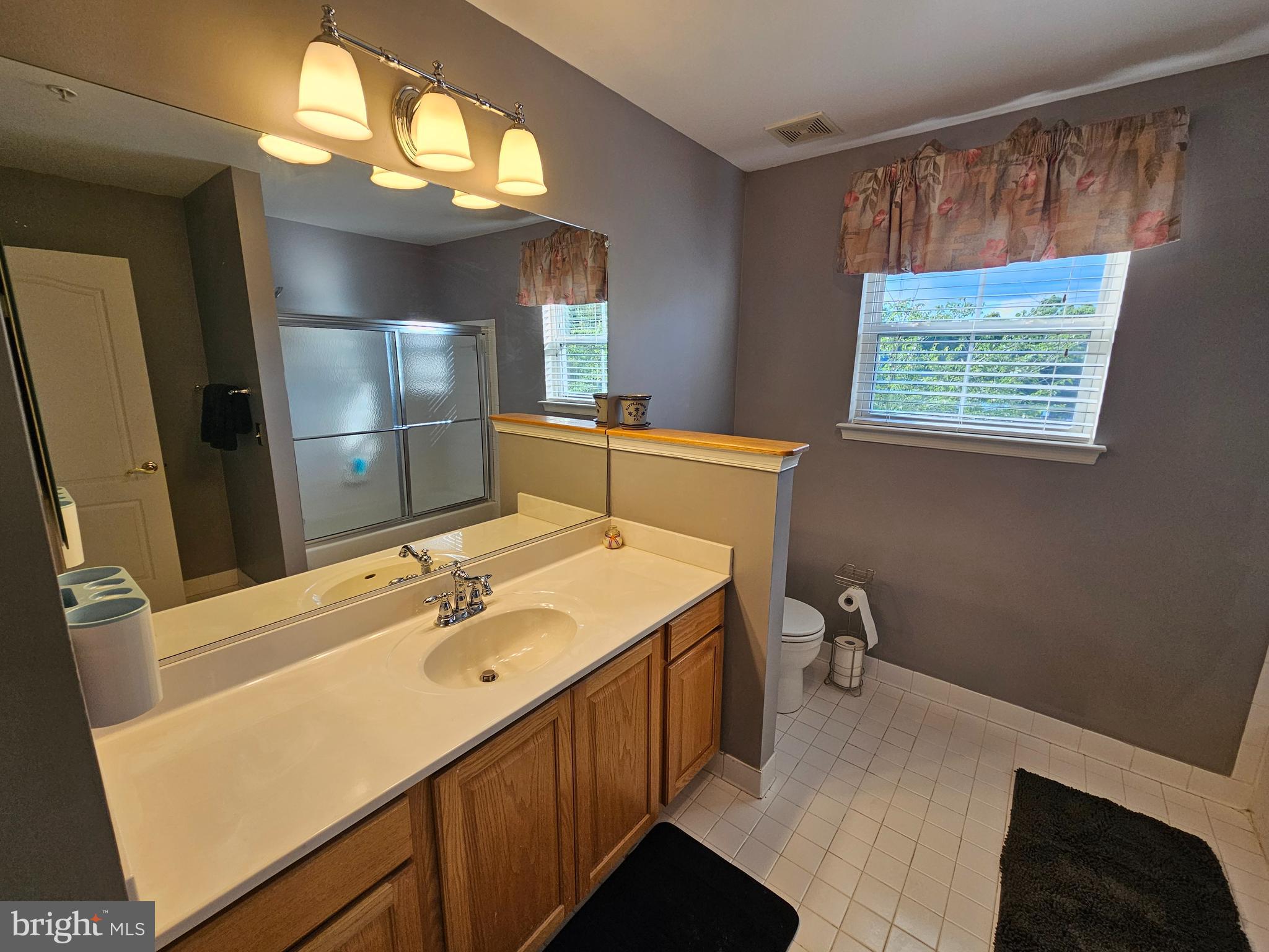 VICTORIAN SQUARE - Residential