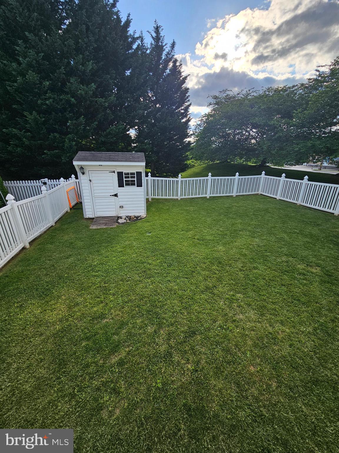 VICTORIAN SQUARE - Residential