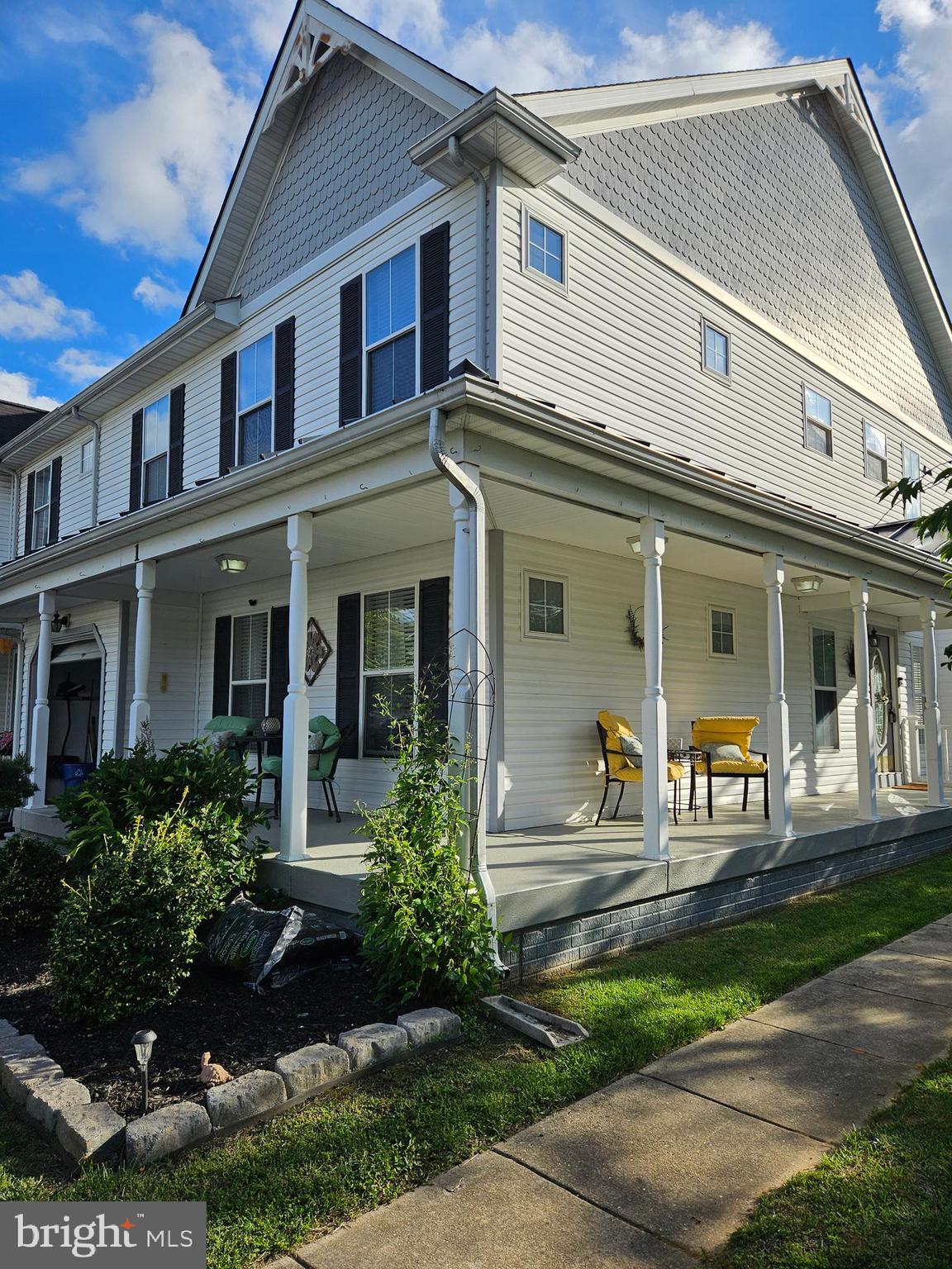 VICTORIAN SQUARE - Residential