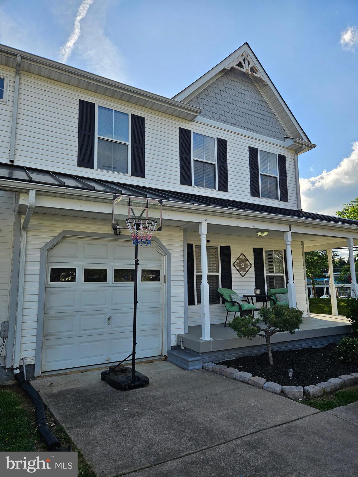 VICTORIAN SQUARE - Residential