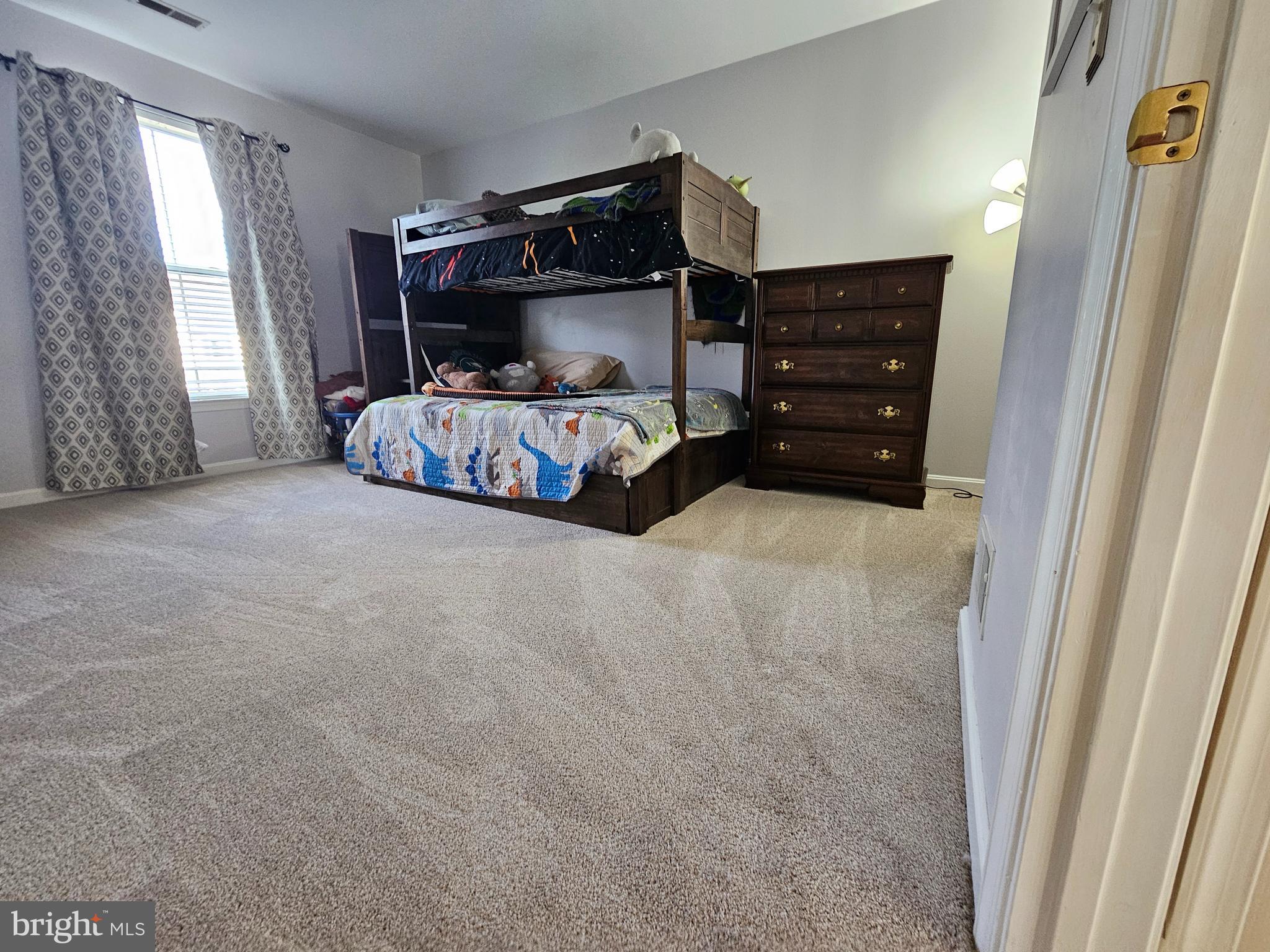 VICTORIAN SQUARE - Residential