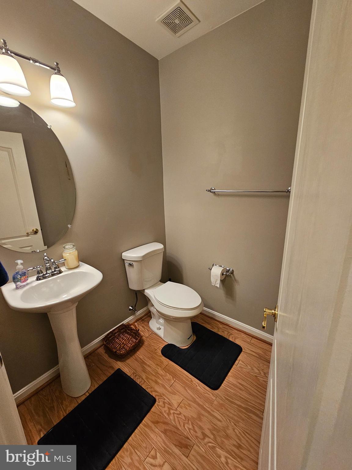 VICTORIAN SQUARE - Residential