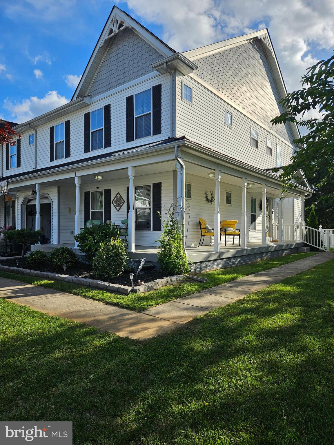 VICTORIAN SQUARE - Residential
